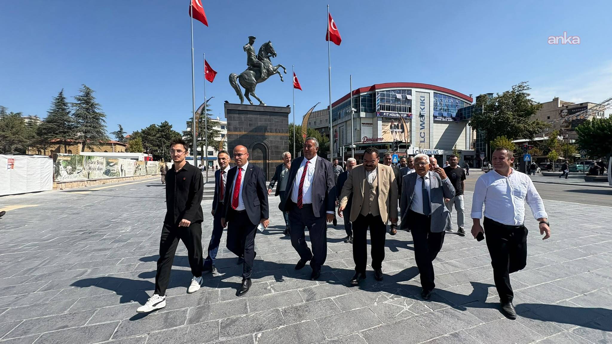CHP'li Gürer: "Staj ve çıraklık mağdurlarının, taşeron işçilerin ve emeklilikte adalet arayanların sesi olacağız"