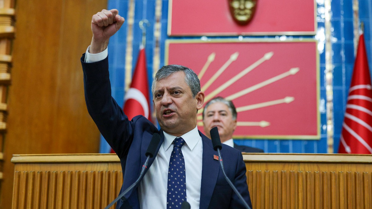 Özgür Özel CHP'ye veda etti: "Yeni kuracağımız partimizle açık ara farkla ana muhalefet partisi oluyoruz"