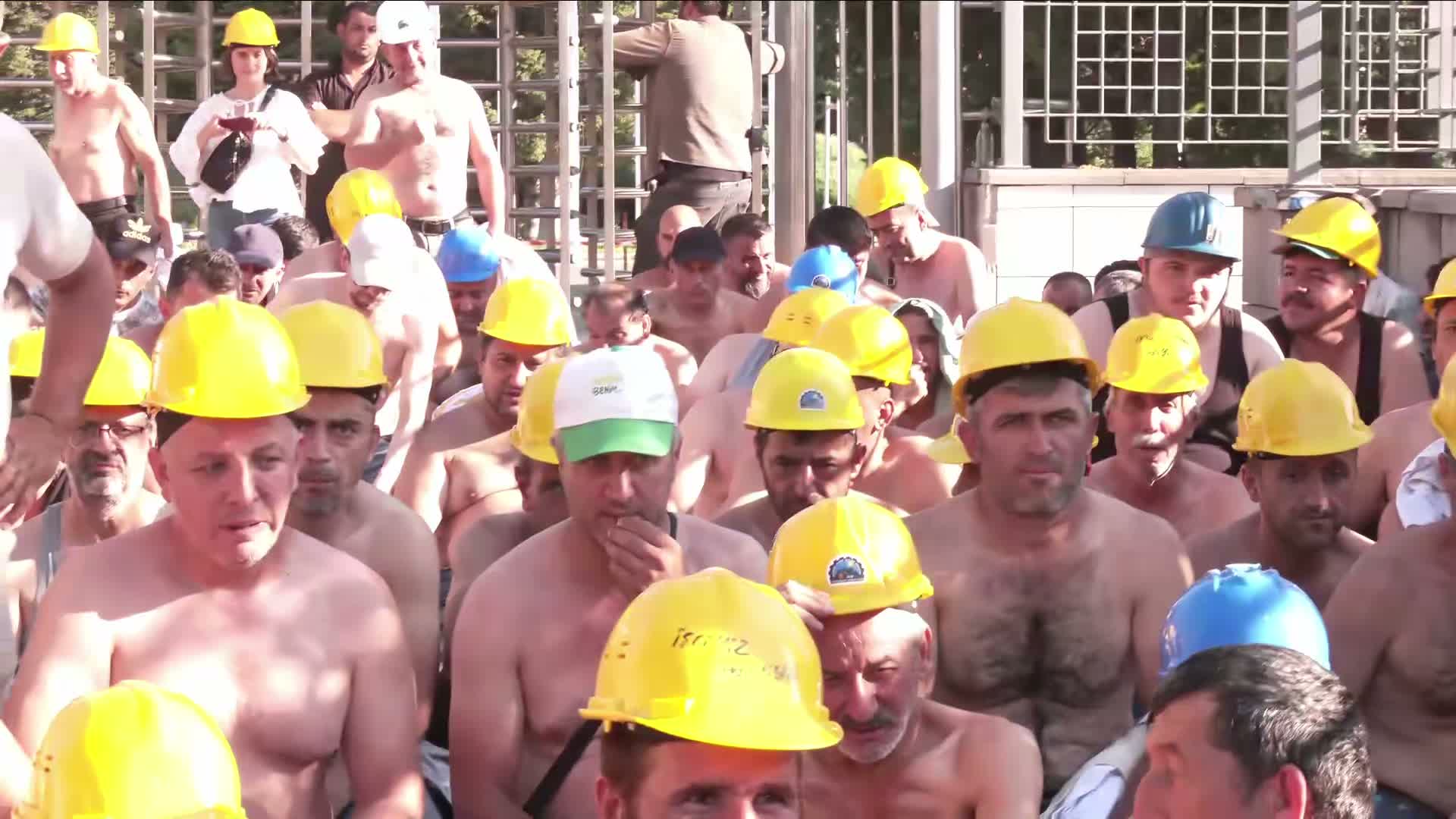 Madencilerin eylemi üçüncü gününde... Erkan Baş: 86 milyonun gözü önünde hırsızlık yapılıyor