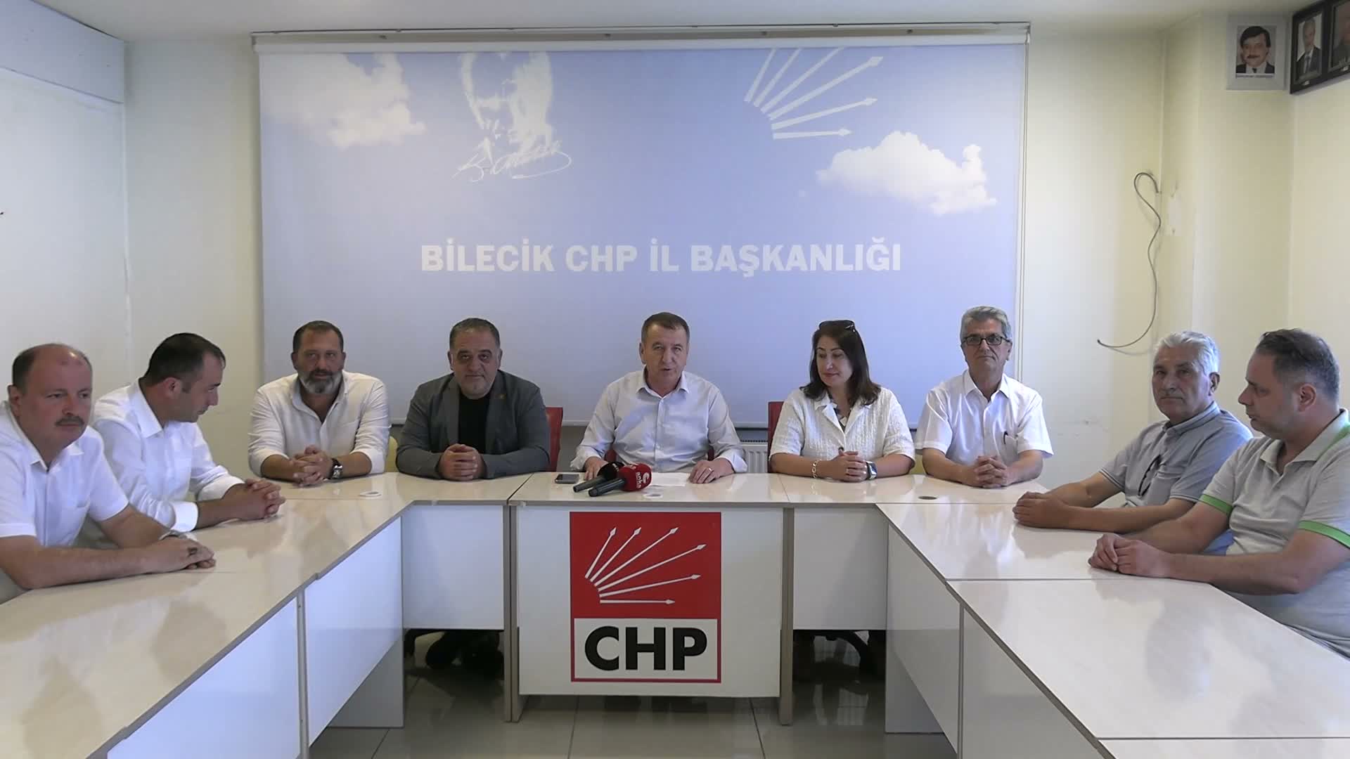 CHP Bilecik İl Genel Meclisi üyelerinden Ali Özdemir ve Özgür Özel’e destek