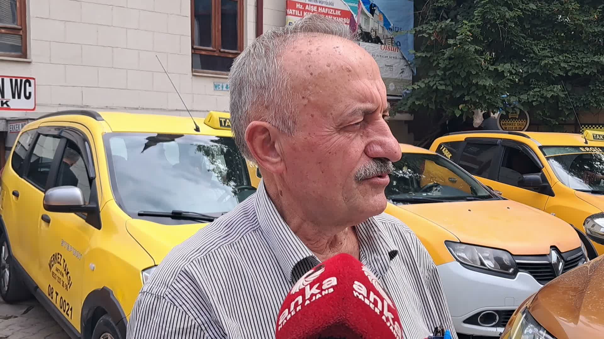 Artvin pazarında alıcı da satıcı da memnun değil: "Yiyen de ağlıyor, satan da ağlıyor"