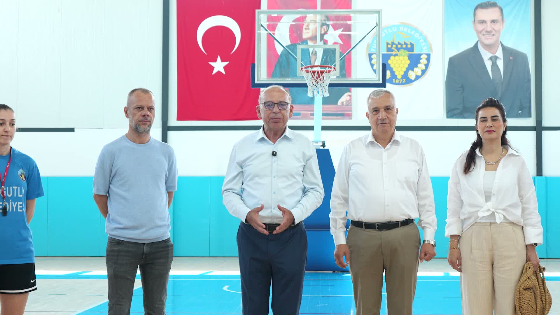 Turgutlu Belediye Başkanı Akın, Yaz Spor Kursları’nın ilk gününde çocuklarla buluştu