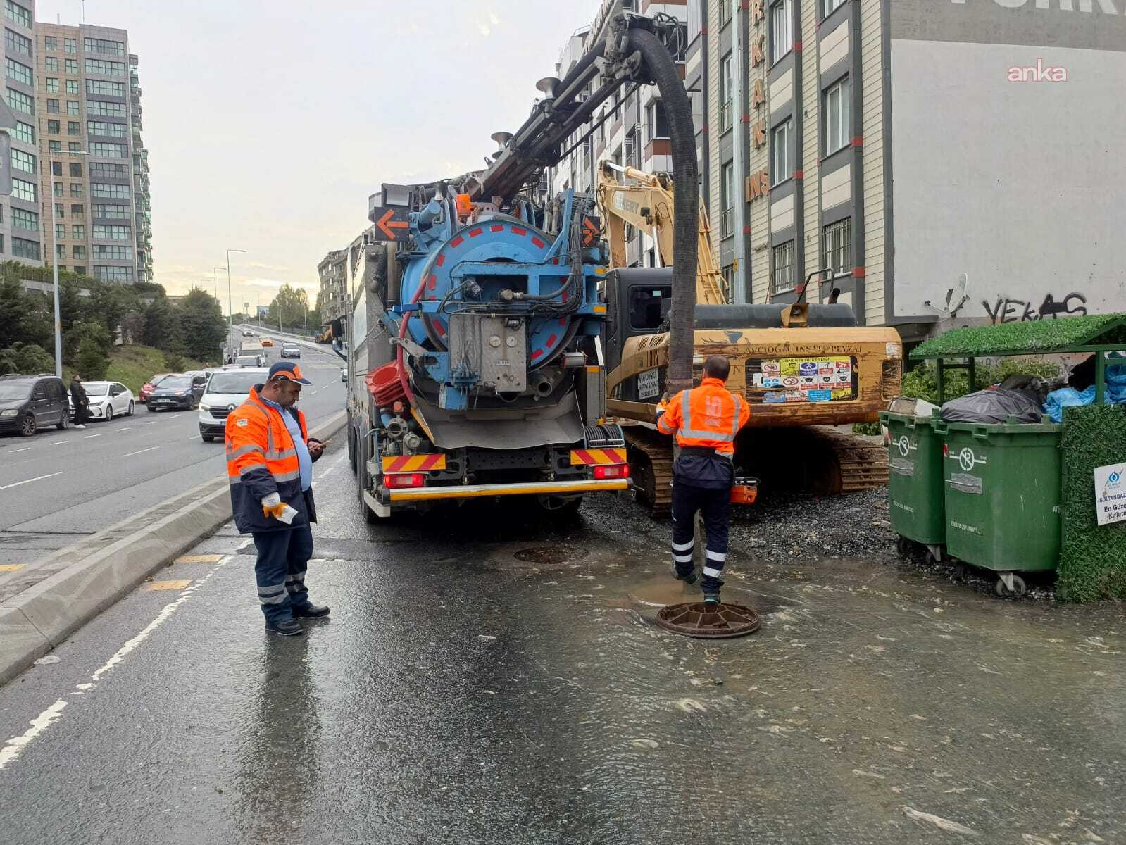 Sel felaketinin yaşandığı İstanbul'da, son 84 yılın en yüksek seviyesi ölçüldü; AKOM, yarın için şiddetli yağış uyarısı yaptı