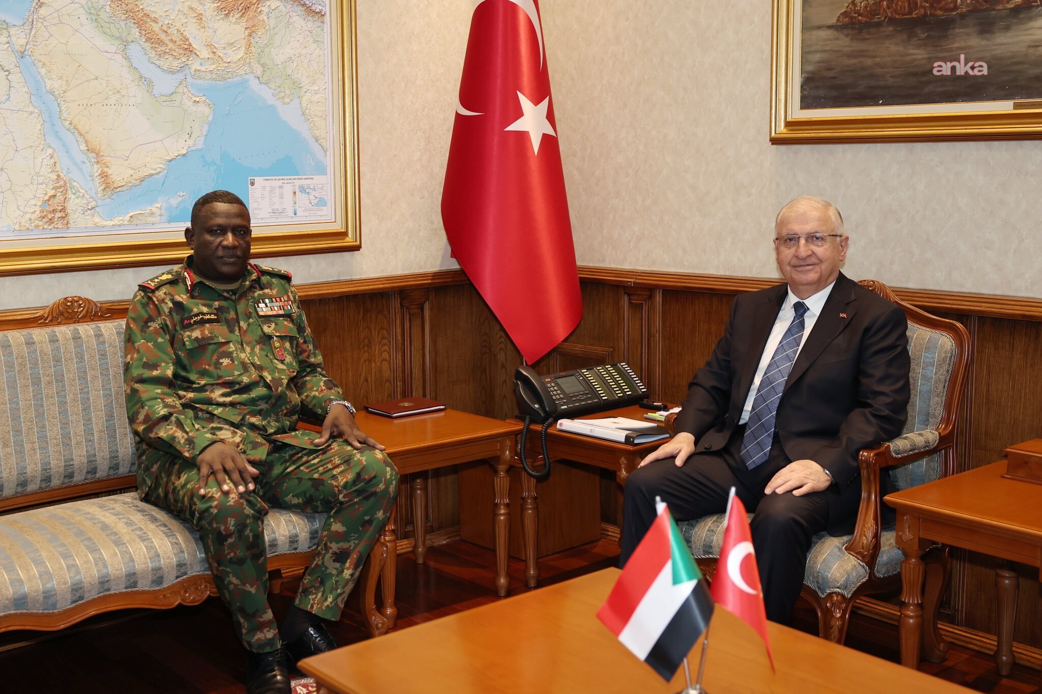 Milli Savunma Bakanı Güler, Sudan Kara Kuvvetleri Komutanı Korgeneral Alneil'i kabul etti