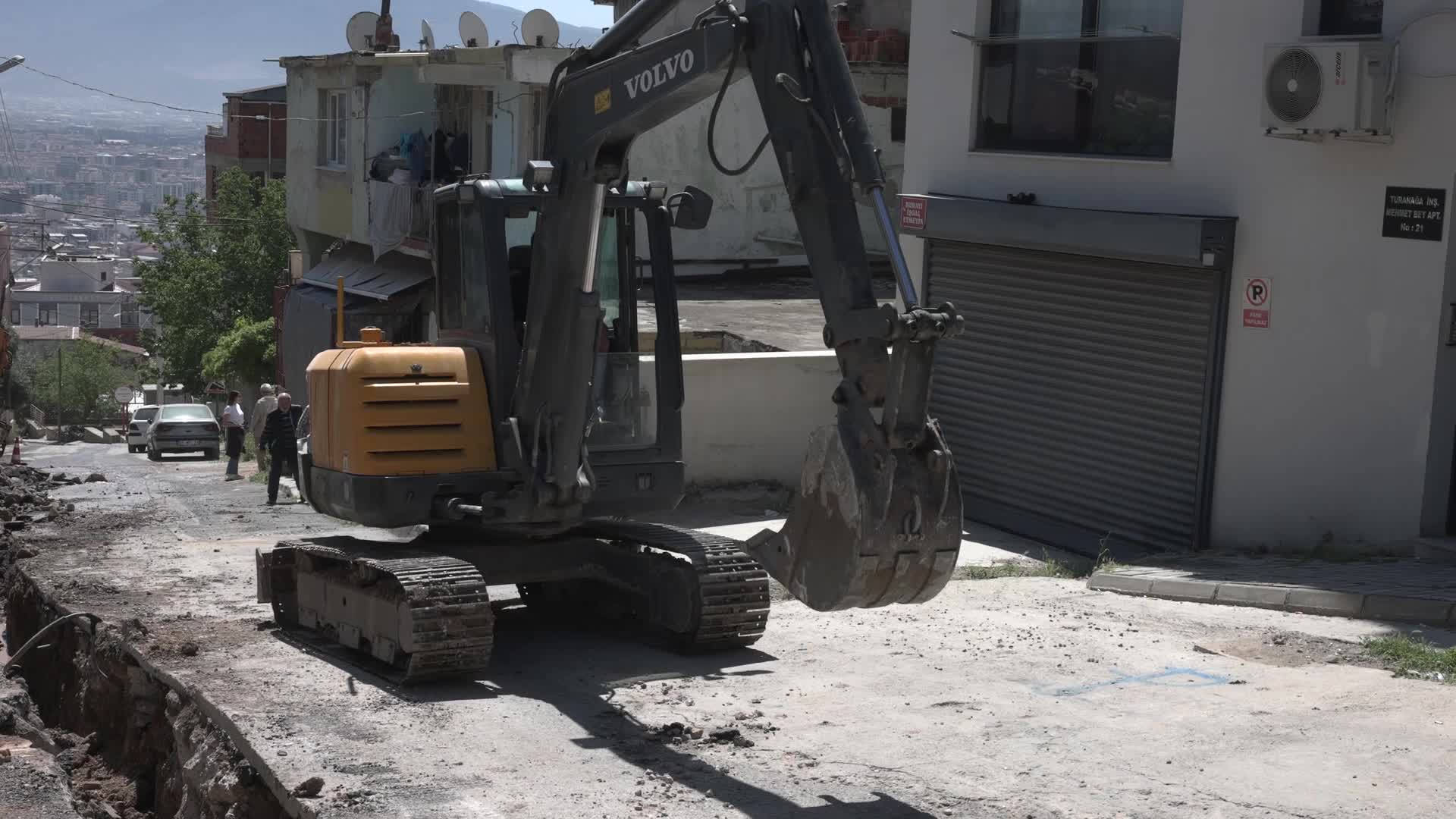 Bayraklı’da altyapı dönüşümü... 35 kilometrelik içme suyu hattı yenileniyor