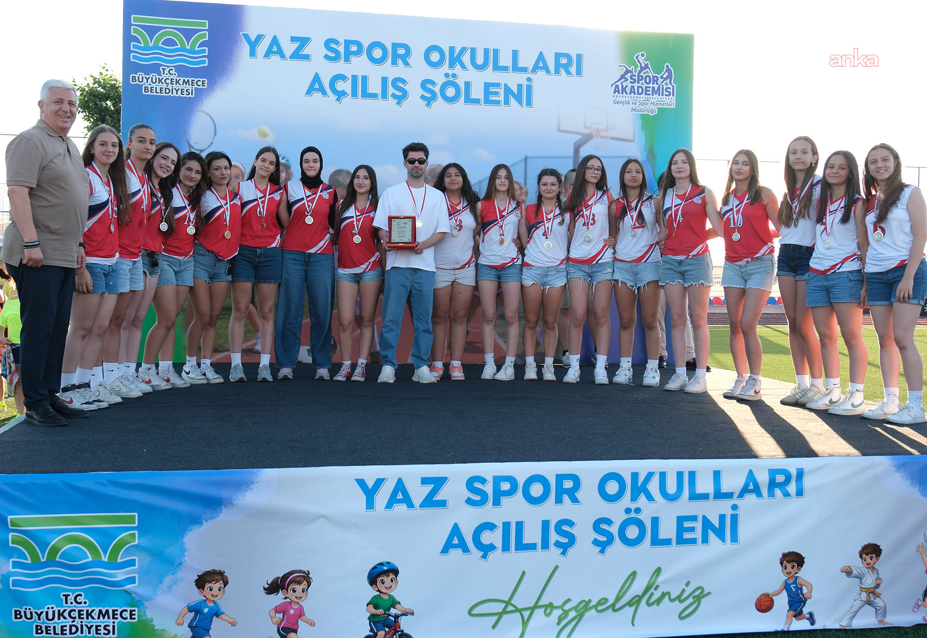 Büyükçekmece Belediyesi Yaz Spor Okulları'nda renkli açılış töreni