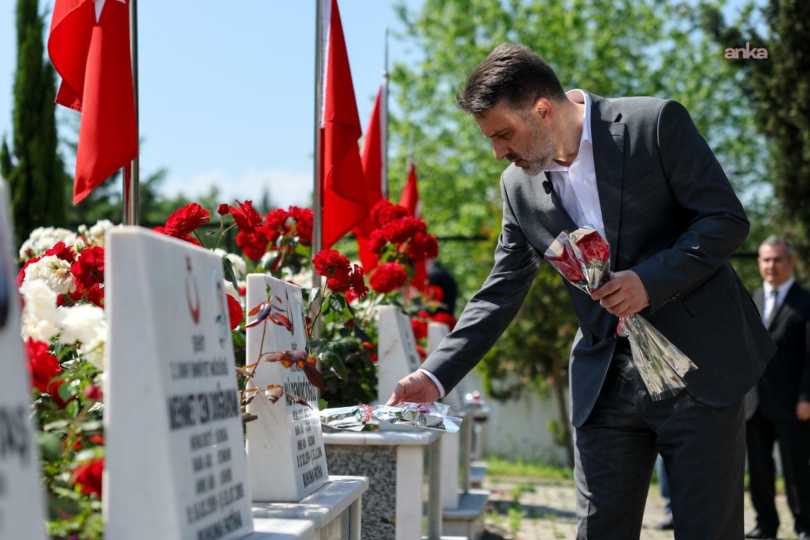Bursa Büyükşehir Belediyesi Başkan Vekili Biba’dan bayram arifesinde şehitlik ve esnaf ziyareti