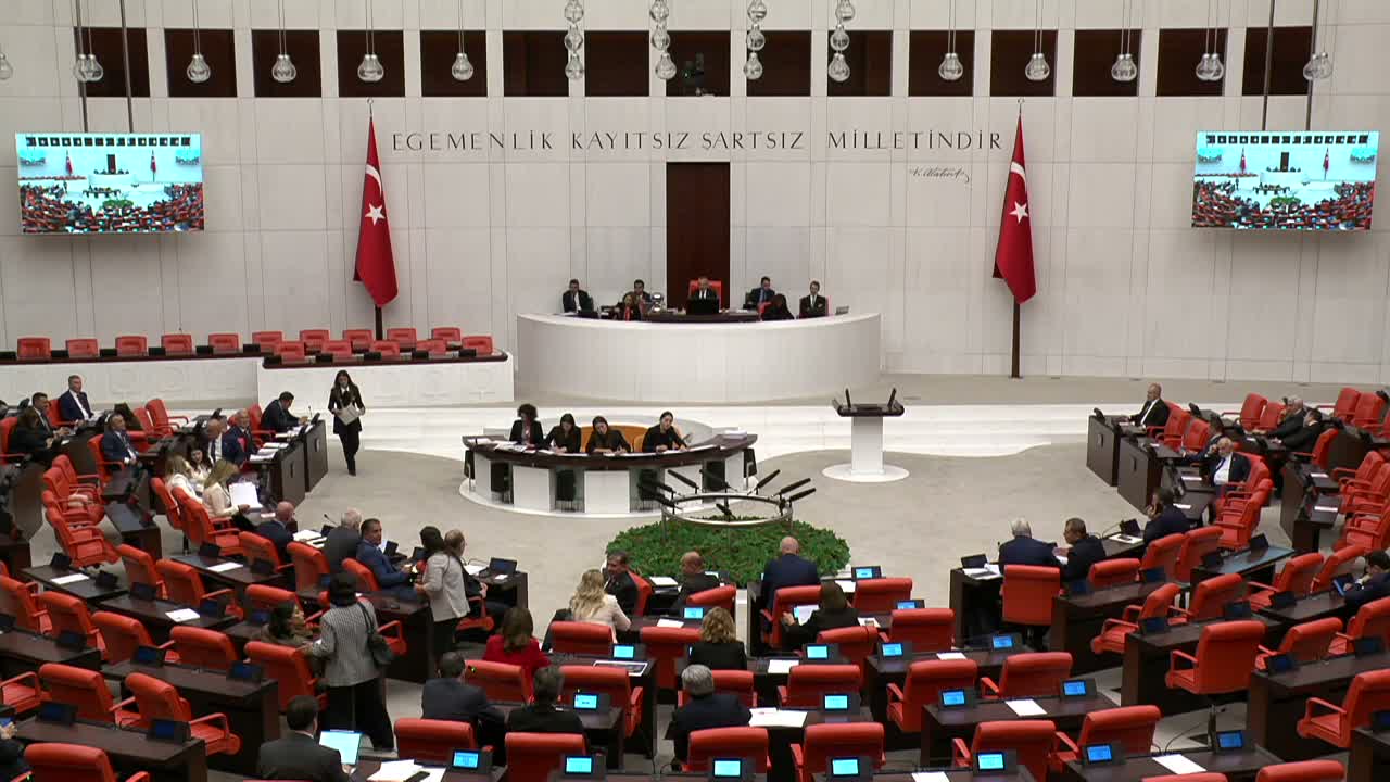 Evrim Rızvanoğlu'ndan Boğaziçi Üniversitesi'ndeki yemekhane zamlarına tepki
