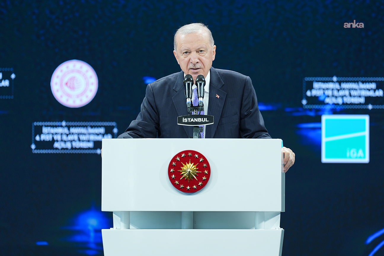 Cumhurbaşkanı Erdoğan, İstanbul Havalimanı'nın 4. pistini açtı: "Bundan sonra Türkiye'de eser yarışacak"