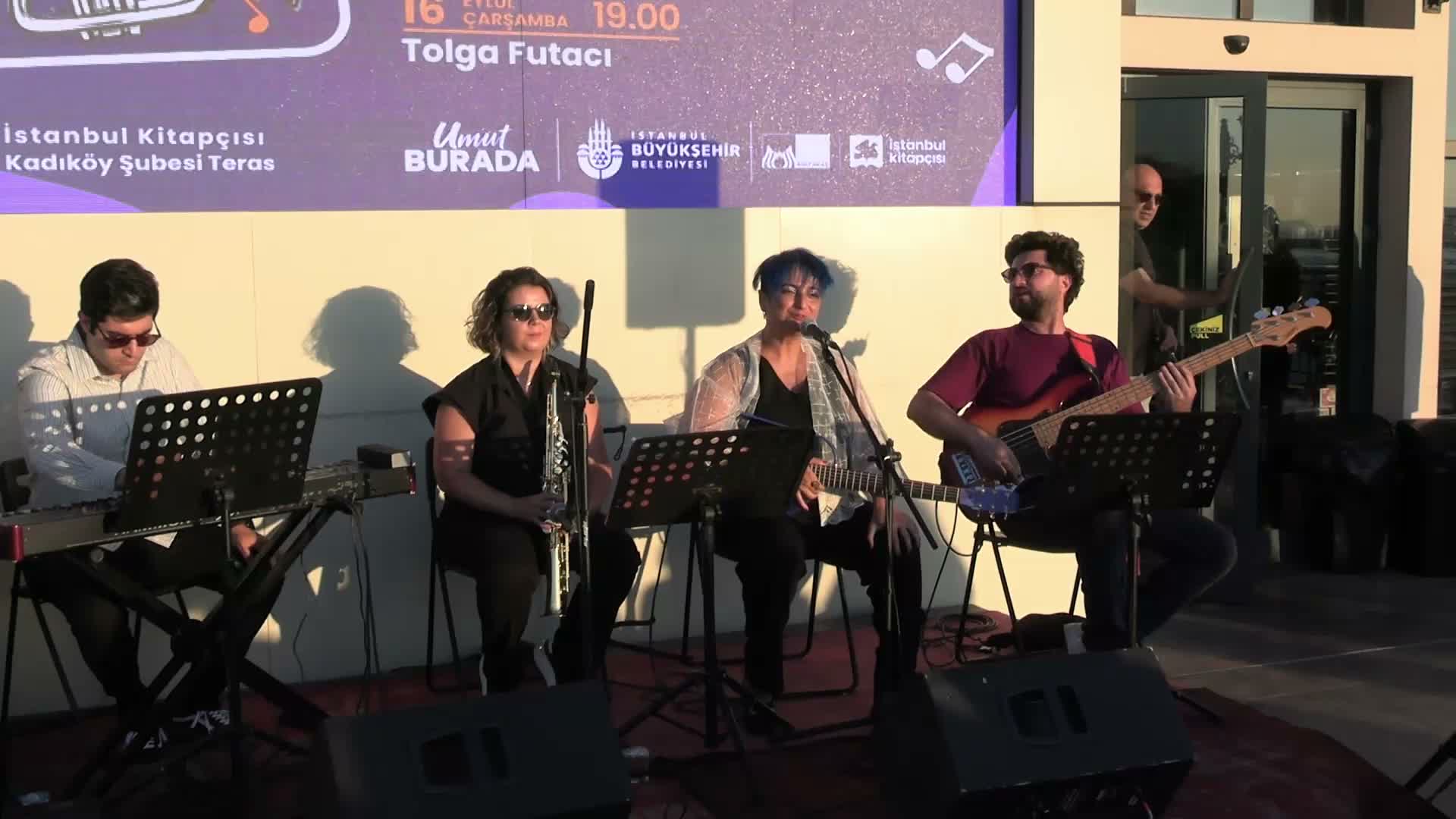 Kadıköy’de eylül akşamlarına “terasta caz” eşlik ediyor