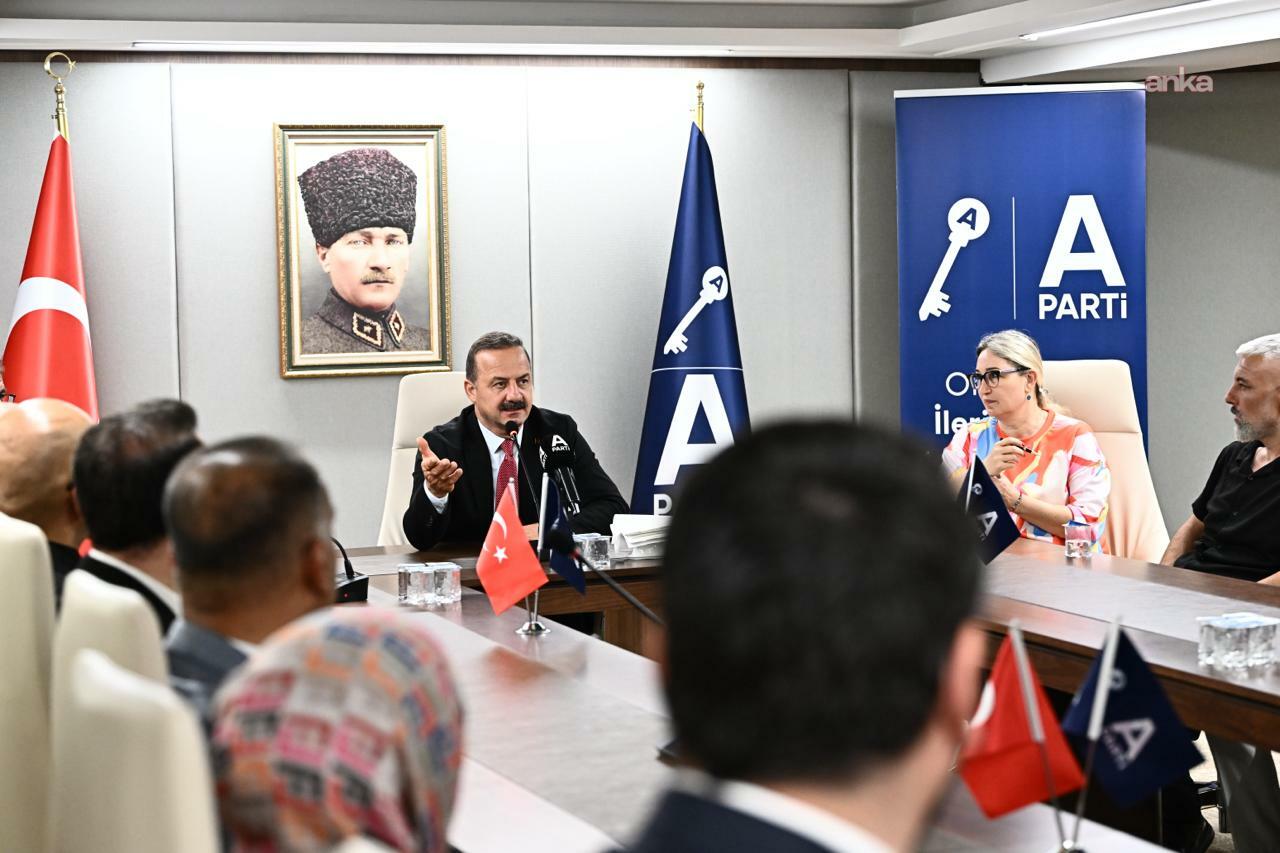 Anahtar Parti'den ilk "Millet Divanı" buluşması