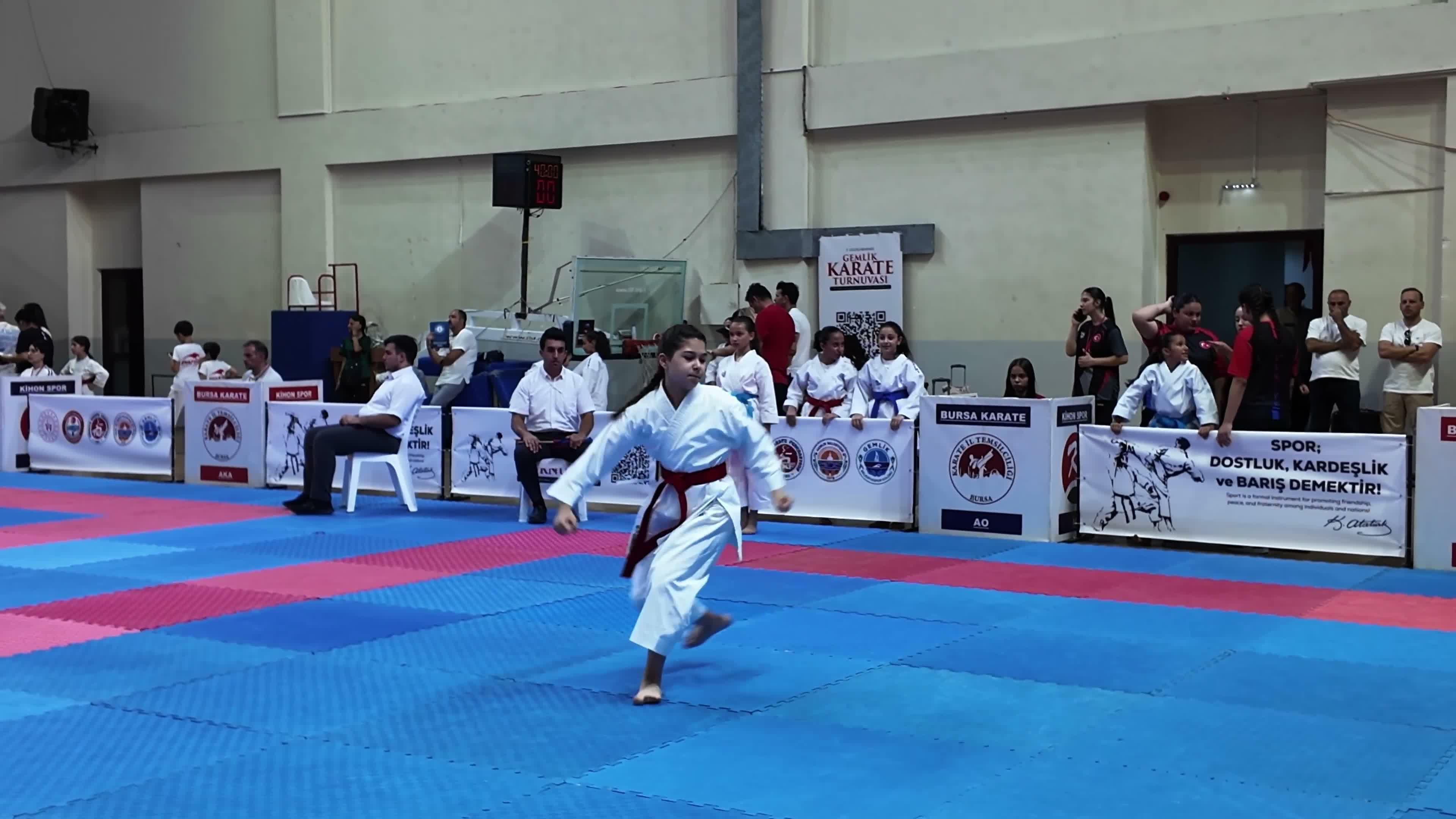 "7. Uluslararası Gemlik Karate Turnuvası" tamamlandı