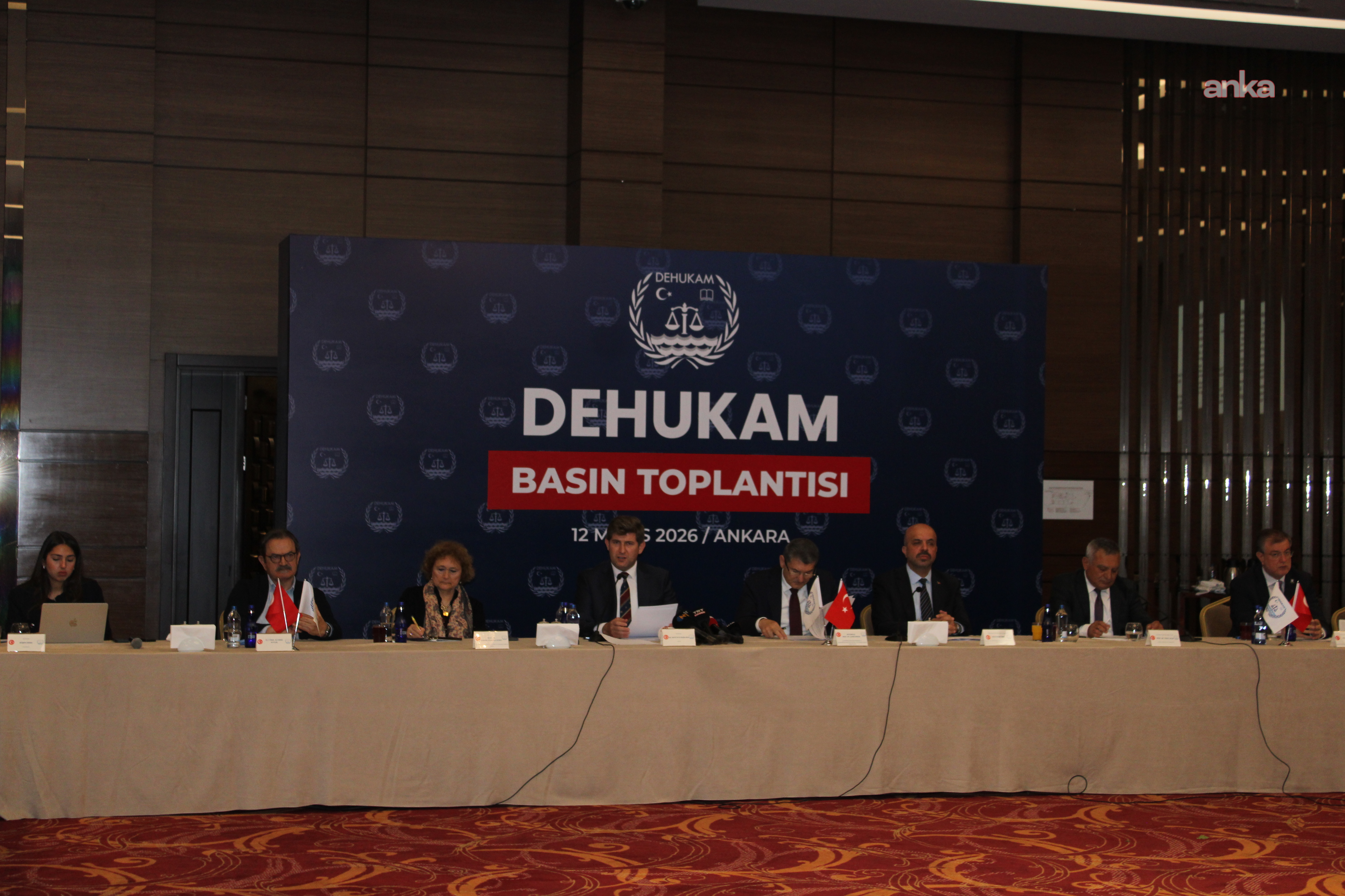 Deniz yetki alanlarına ilişkin kanun taslağına göre, kara suları Ege'de 6 mil olarak uygulanmaya devam edecek