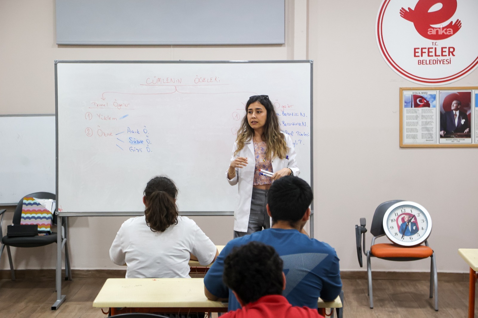 Efeler Belediyesi'nden sınava hazırlanan gençlere akademik destek