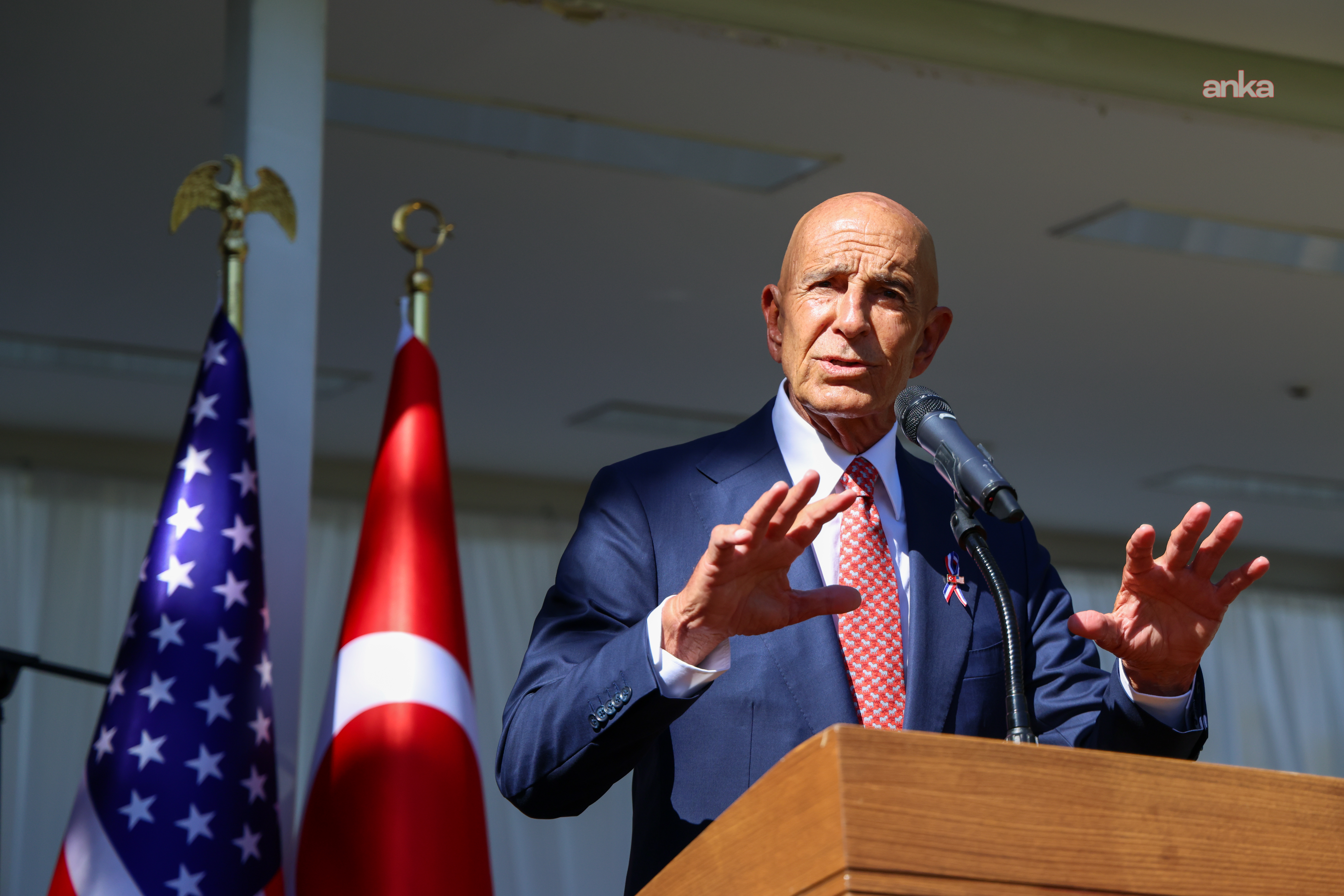 Tom Barrack: Irak için tüm silahlı kuvvetleri tek bir devlet çatısı altında birleştirme fırsatı doğdu
