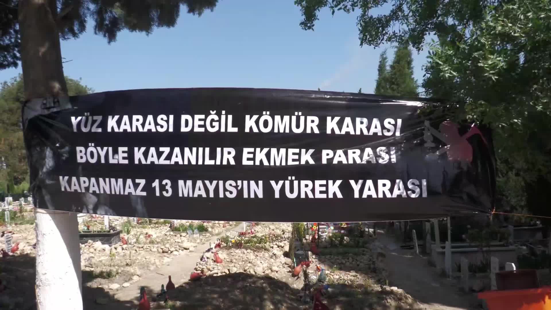 Soma faciasının 12’nci yılı… CHP Lideri Özel, Maden Şehitliği’ndeki anma programına katıldı