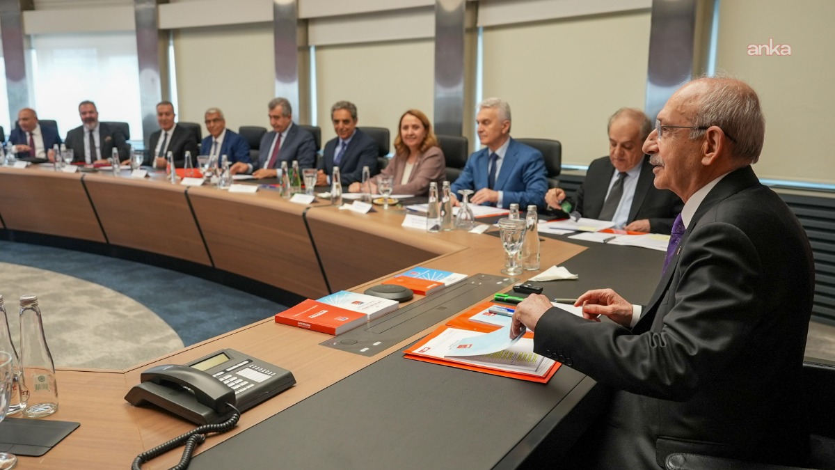 Kemal Kılıçdaroğlu istifaların ardından kurmaylarını topladı