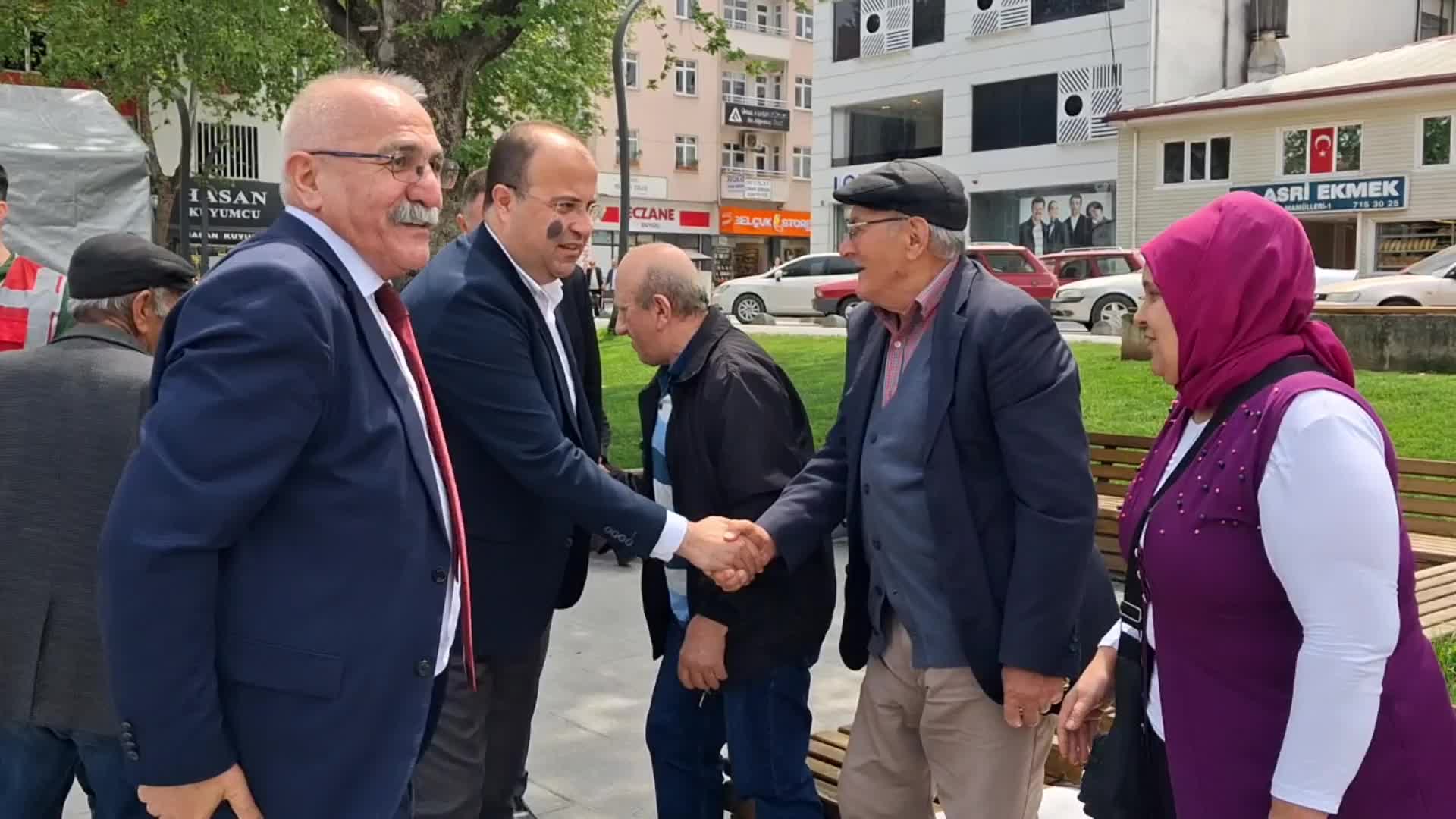 CHP heyeti Erbaa'da yurttaşların sorunlarını dinledi