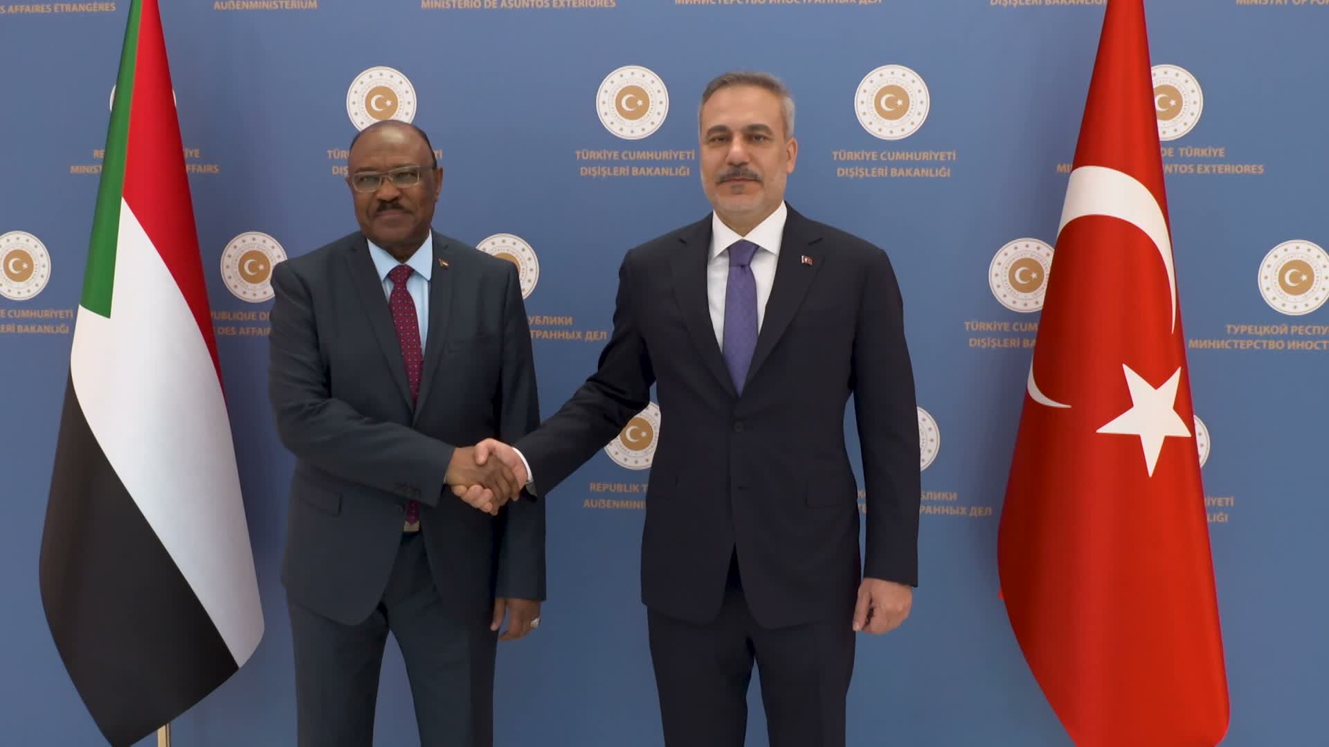 Dışişleri Bakanı Fidan, Sudanlı mevkidaşıyla bir araya geldi