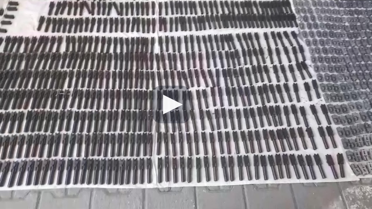 Sakarya'da silah kaçakçılığı operasyonunda 2 bin 366 silah parçası ele geçirildi