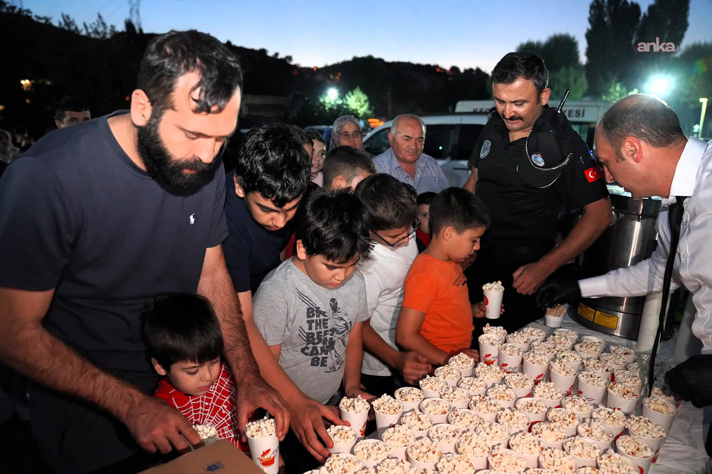 Keçiören Belediyesi’nden Bağlum'da açık hava park konseri