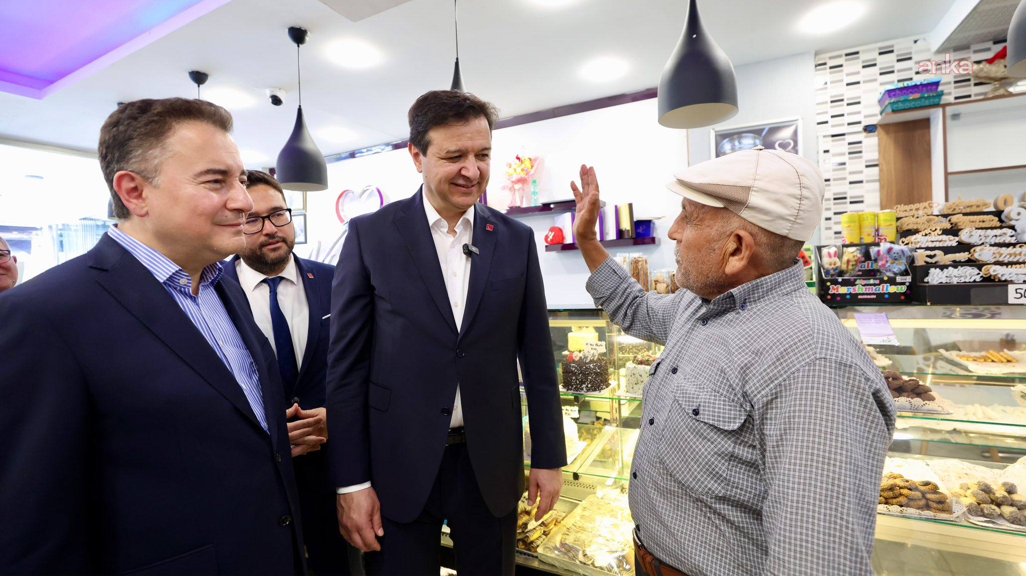 Arıkan ve Babacan, Antalya'da esnafı ziyaret etti