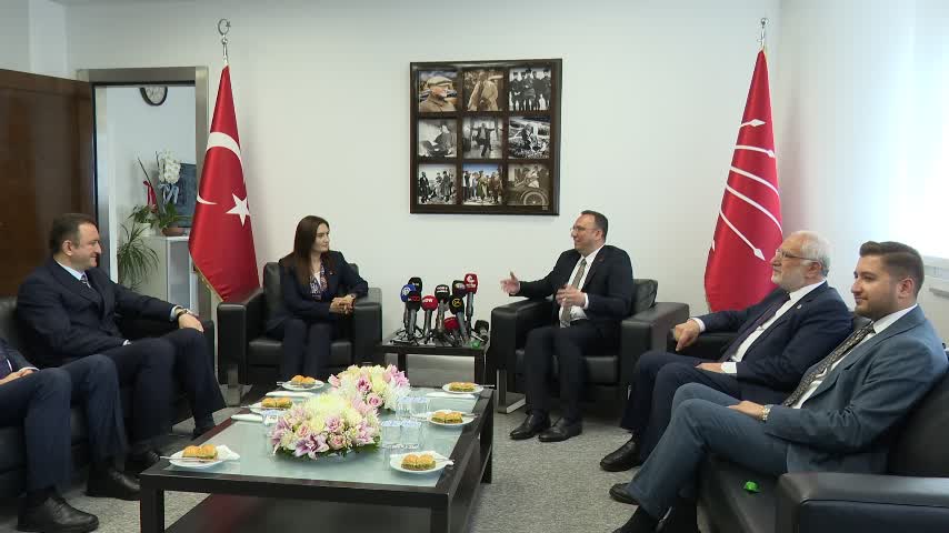Siyasi partiler arası bayramlaşma... CHP İzmir Milletvekili Kılıç: "Her yerde çok bayramlaşmanın hiçbir mahsuru yok"