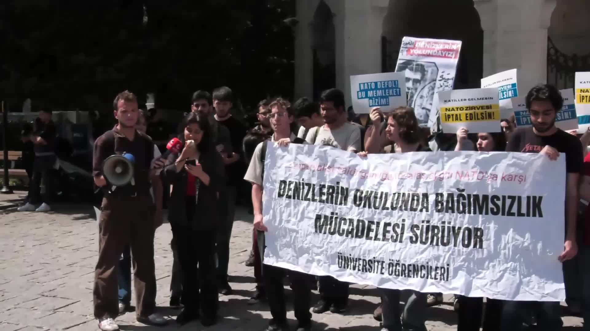 Beyazıt Meydanı'nda NATO karşıtı eylem: “Emperyalizmin savaş politikalarının bedelini emekçi halklar ve gençler ödüyor"