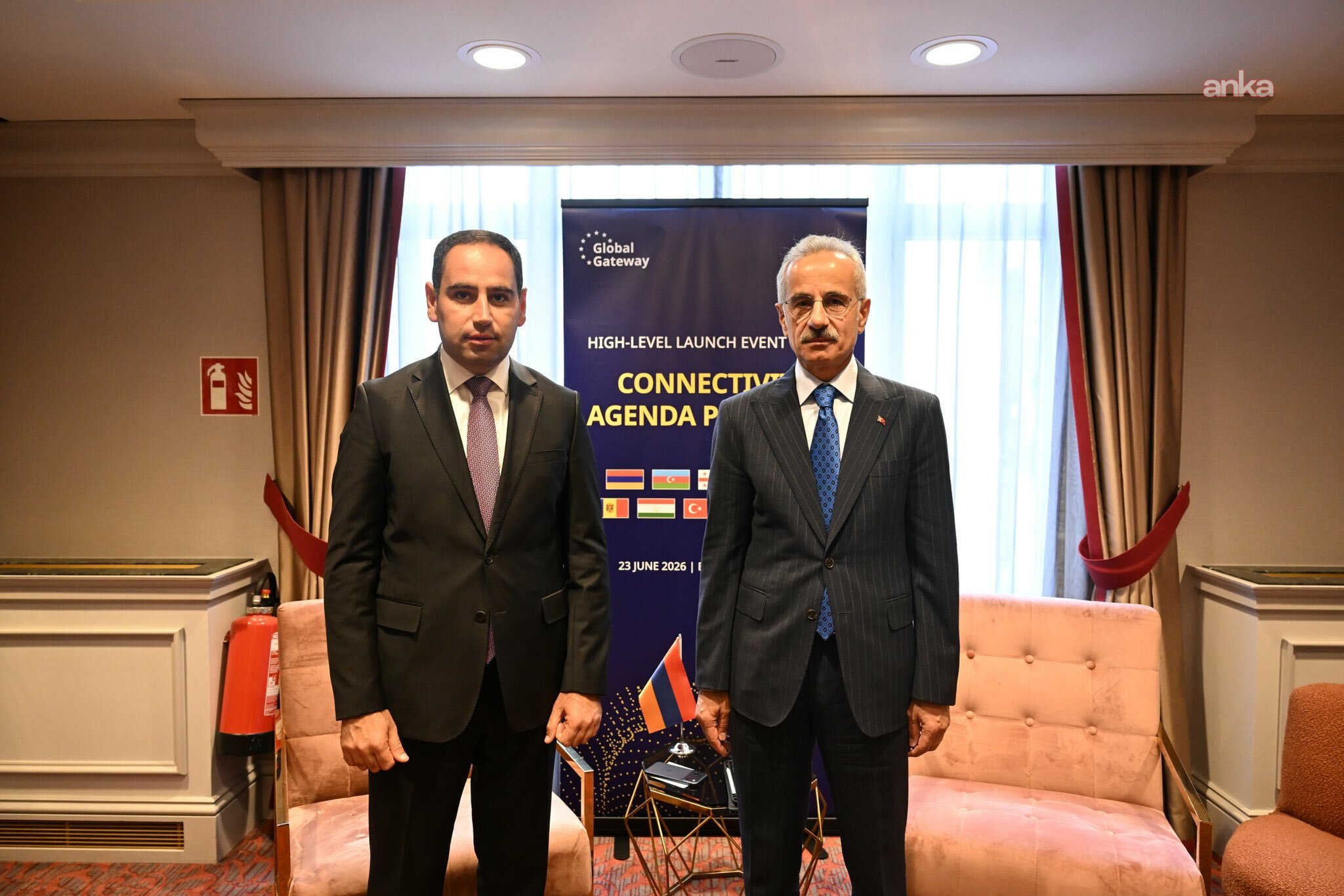 Bakan Uraloğlu, Brüksel'de Ermeni mevkidaşıyla görüştü