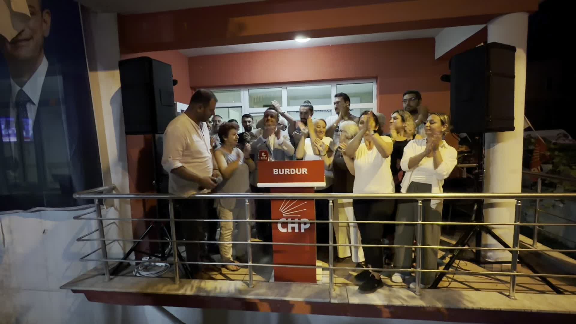 Görevden alınan CHP Burdur İl Başkanı Barış Ayten: “Bir Barış değil, bin Barış feda olsun. Bu mücadeleden vazgeçmeyeceğiz”