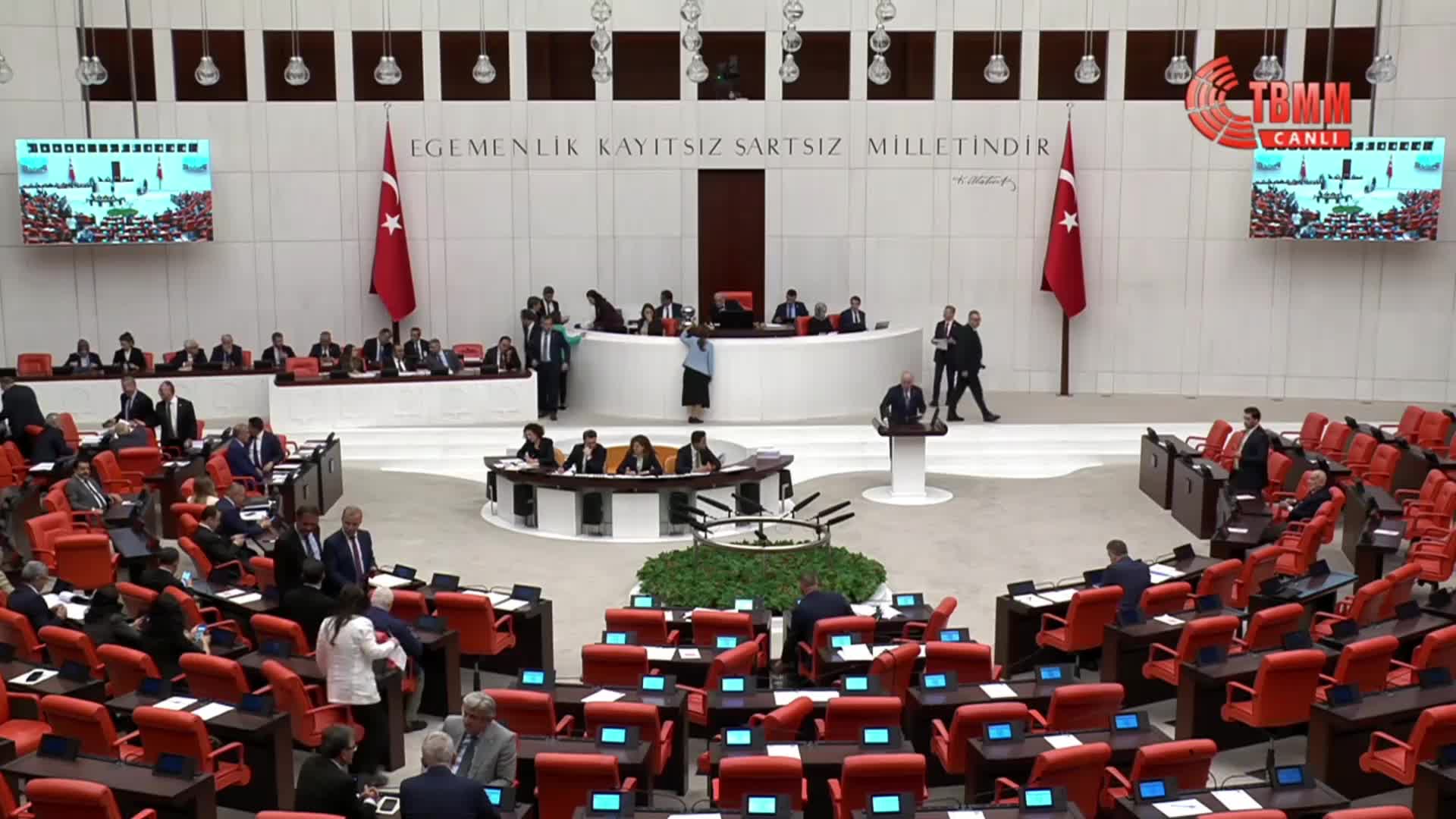 TBMM Genel Kurulu... Necmettin Çalışkan: Tütün üreticisi Philip Morris'e, fındık Ferrero'nun insafına terk edildi
