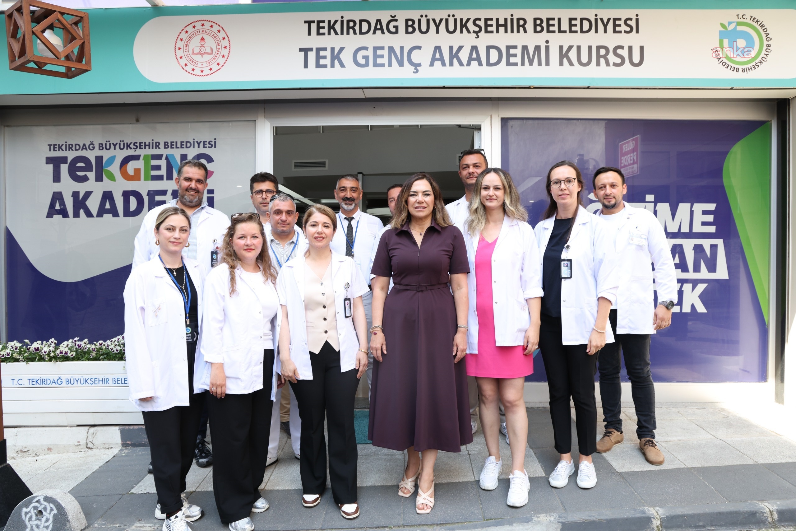 TEK Genç Akademi, üniversite yolculuğunda da gençlerin yanında