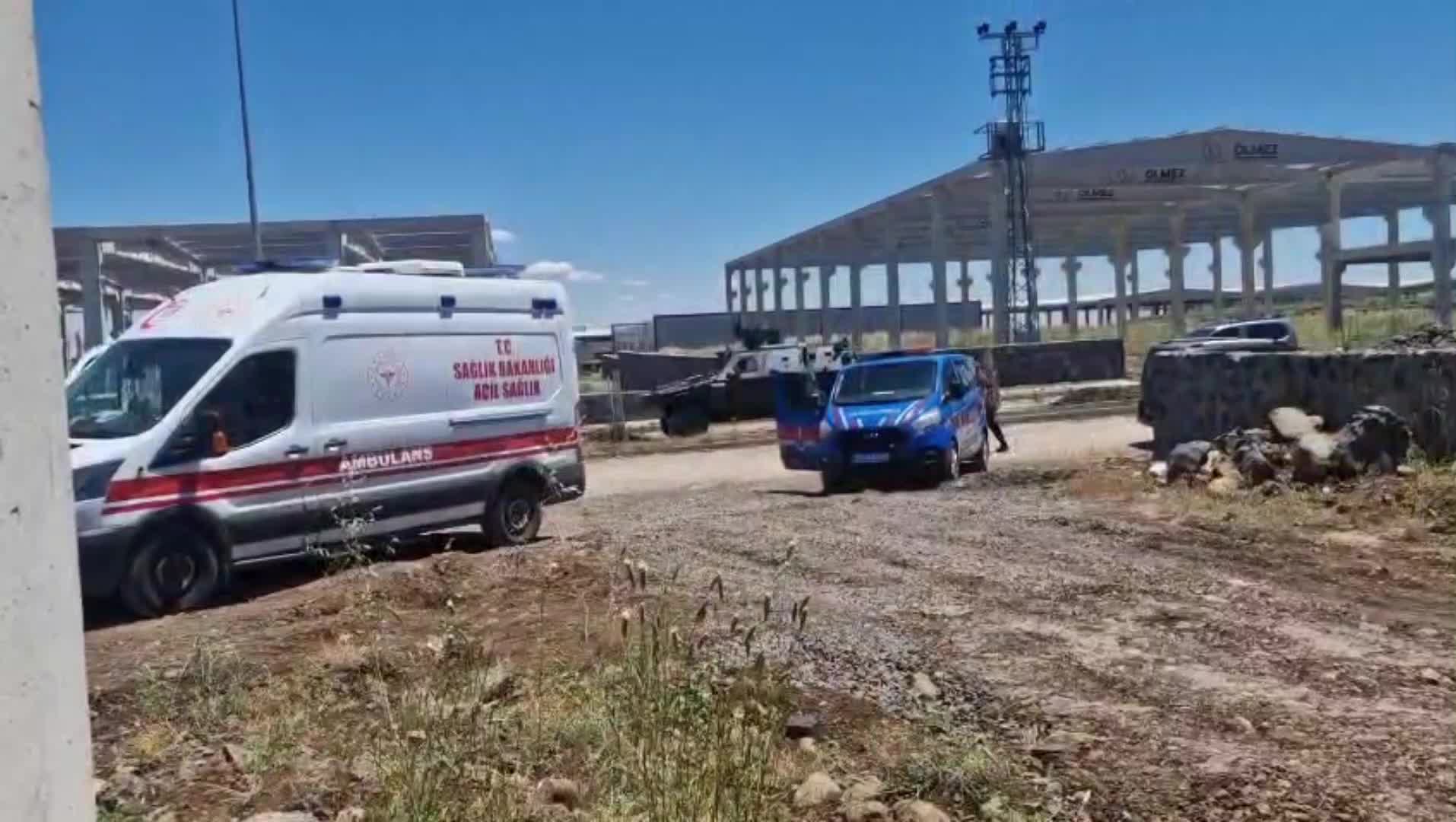 Diyarbakır’da inşaat alanında beton blok düştü, bir işçi hayatını kaybetti, bir işçi yaralandı