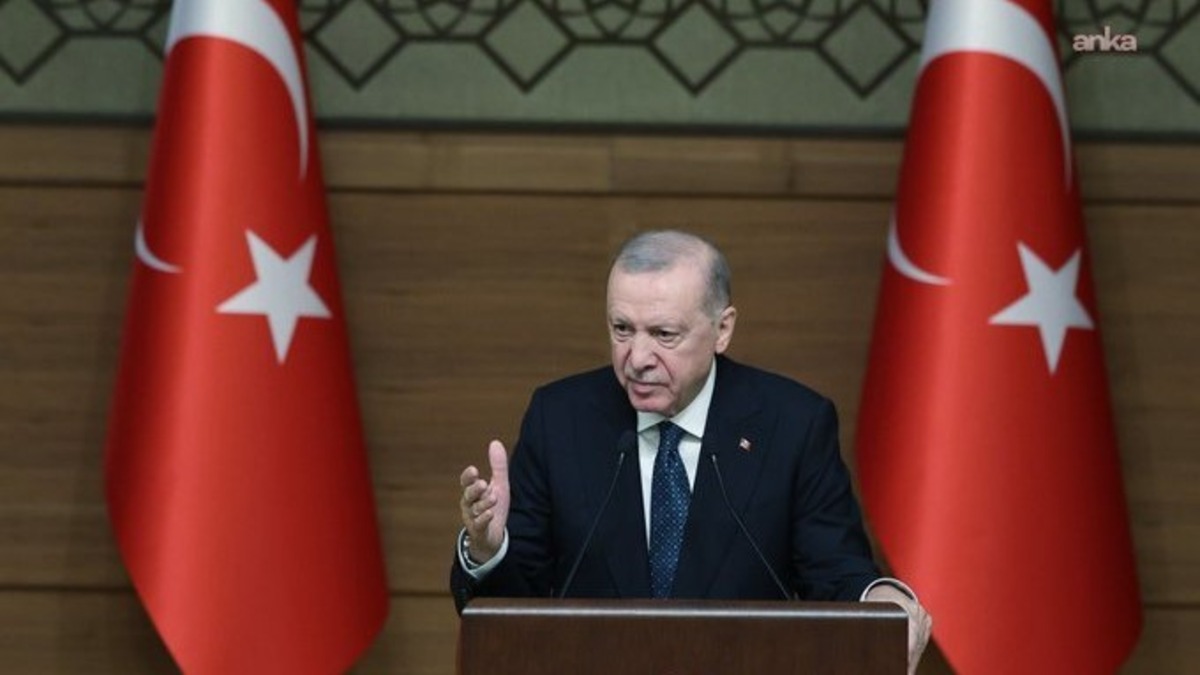 "Ülkemizi çevremizdeki çatışmalardan uzak tuttuk, tuzaklara düşmedik"