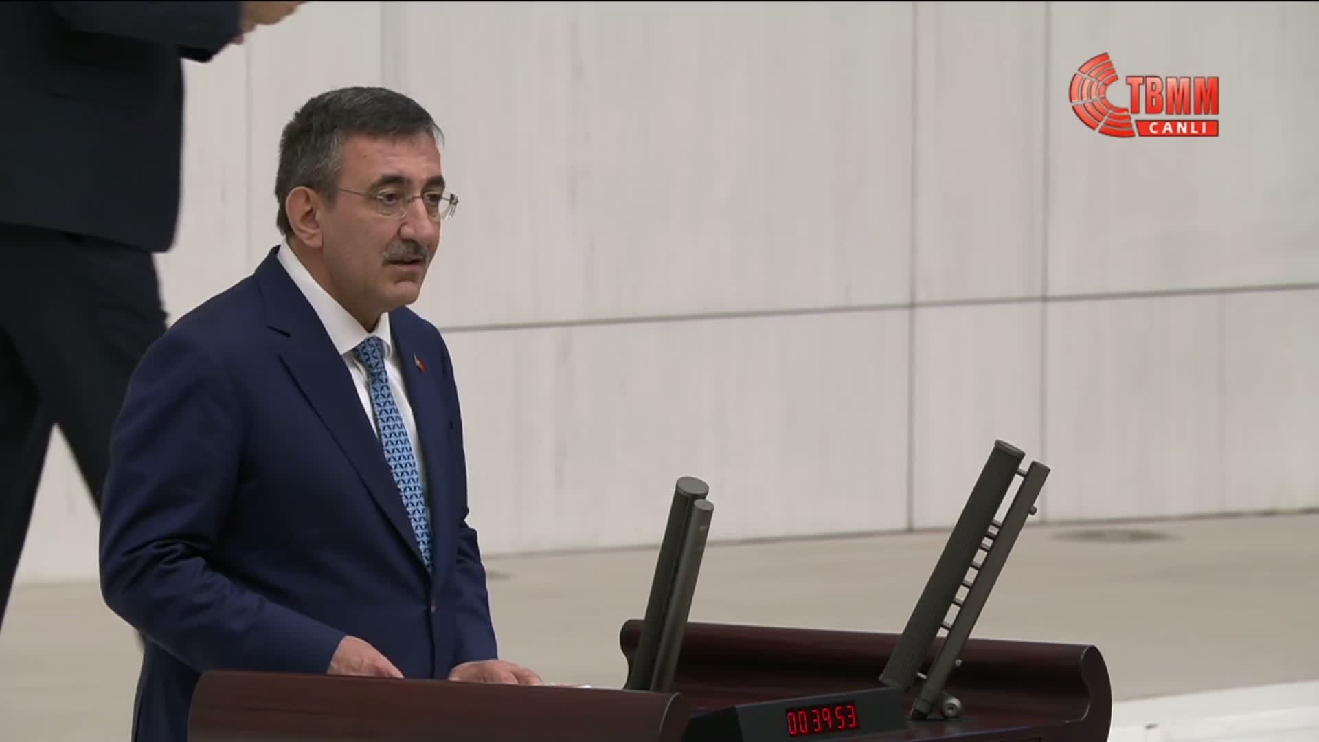 TBMM Genel Kurulu'nda "fon" gündemi... Cevdet Yılmaz: "Şu anda sahada 10 müfettiş ile Devlet Denetleme Kurulu çalışmaları sürdürüyor"