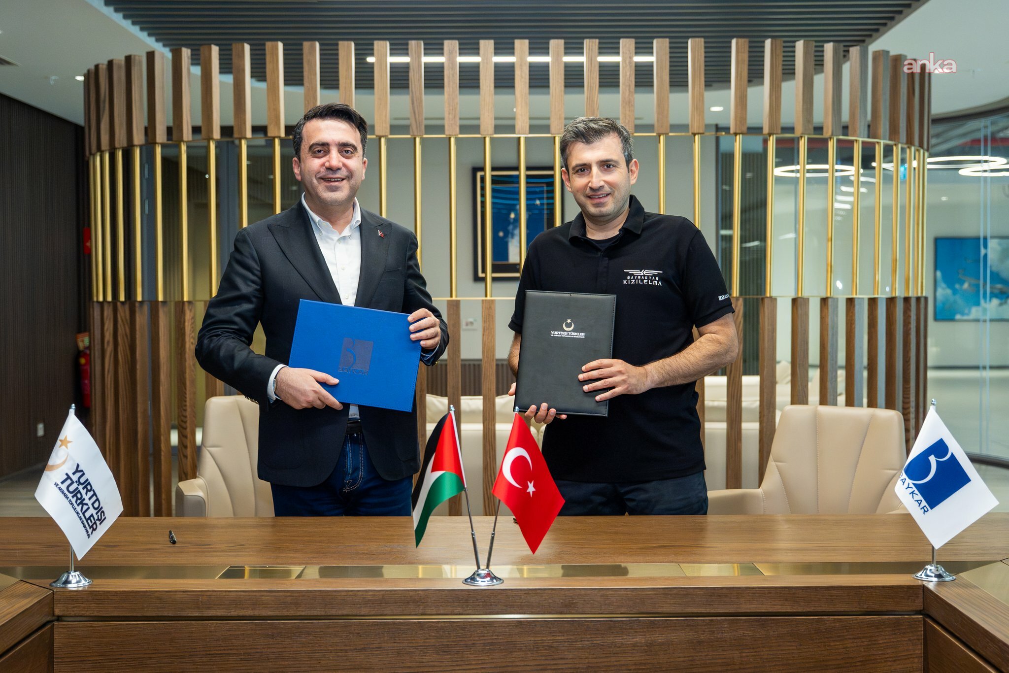 Baykar'dan Türkiye'deki Filistinli öğrencilere eğitim desteği