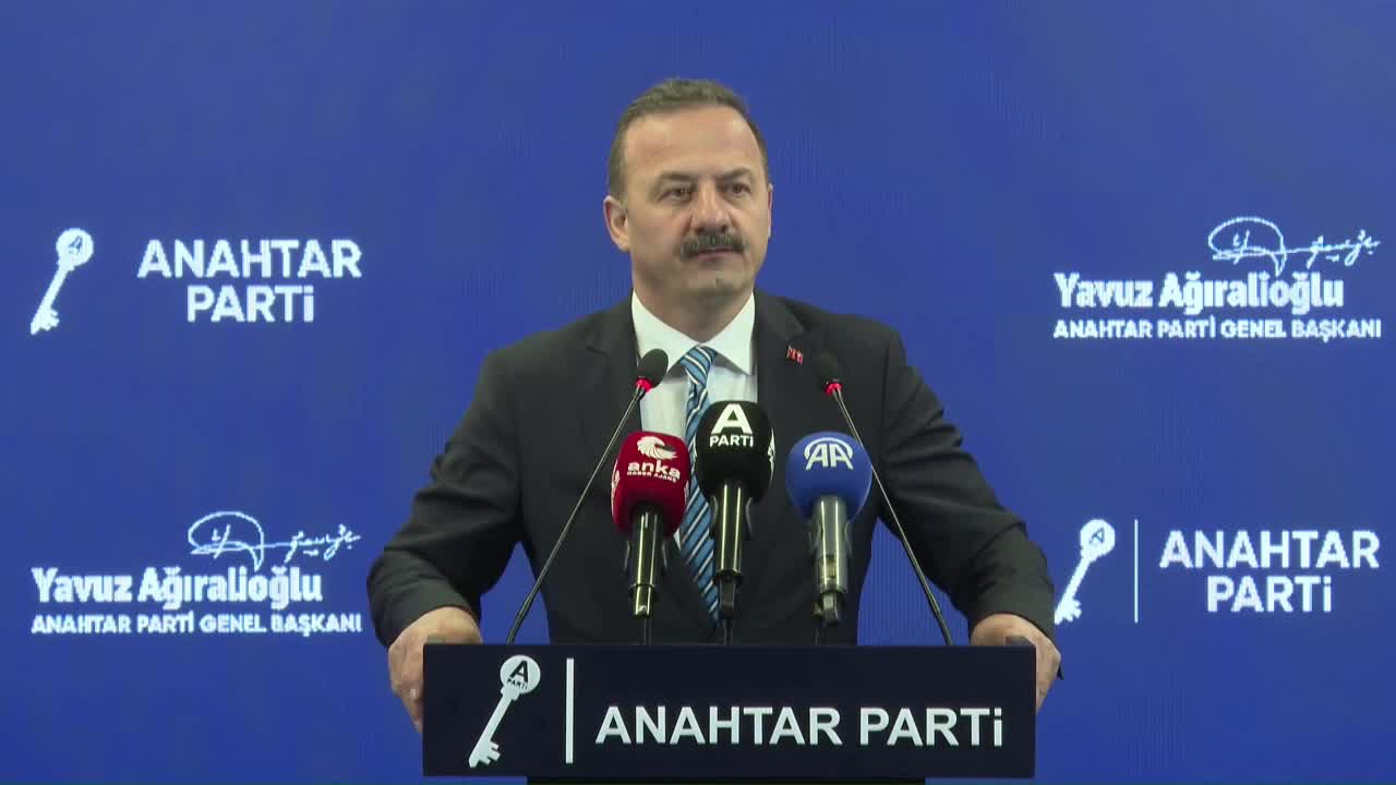 Yavuz Ağıralioğlu: "AK Parti'nin, CHP'nin gölgesinde kalmayacağız"