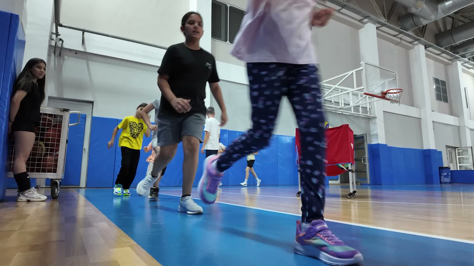 Tepebaşı'nda geleceğin voleybolcuları yetişiyor