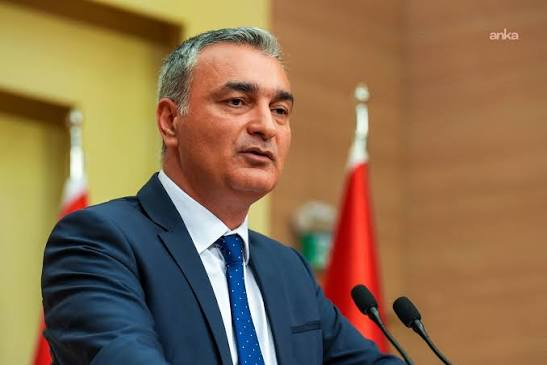 Manisa'da okul önünde silahlı saldırı... CHP Sözcüsü Sarı: "Öğrencilerin can güvenliğinin tehdit altında olduğu bir tablo kabul edilemez"