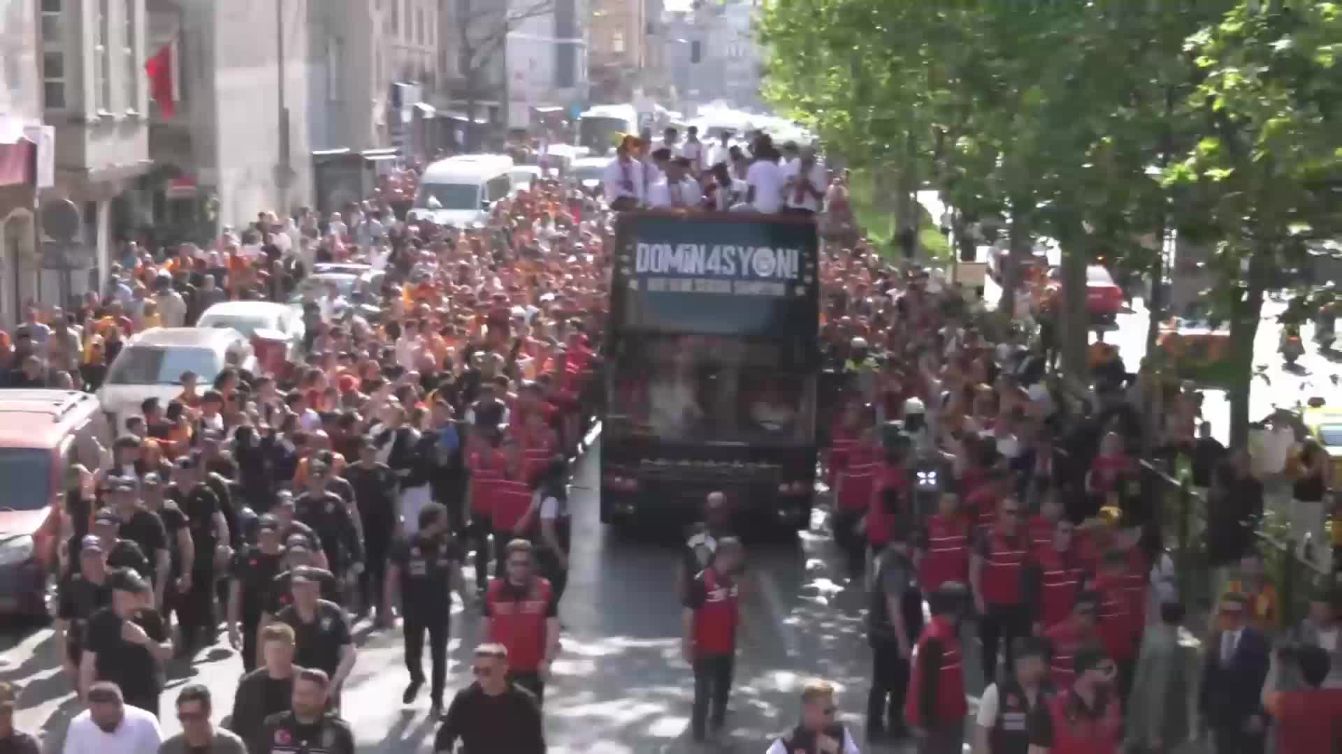 Galatasaray şampiyonluk turu