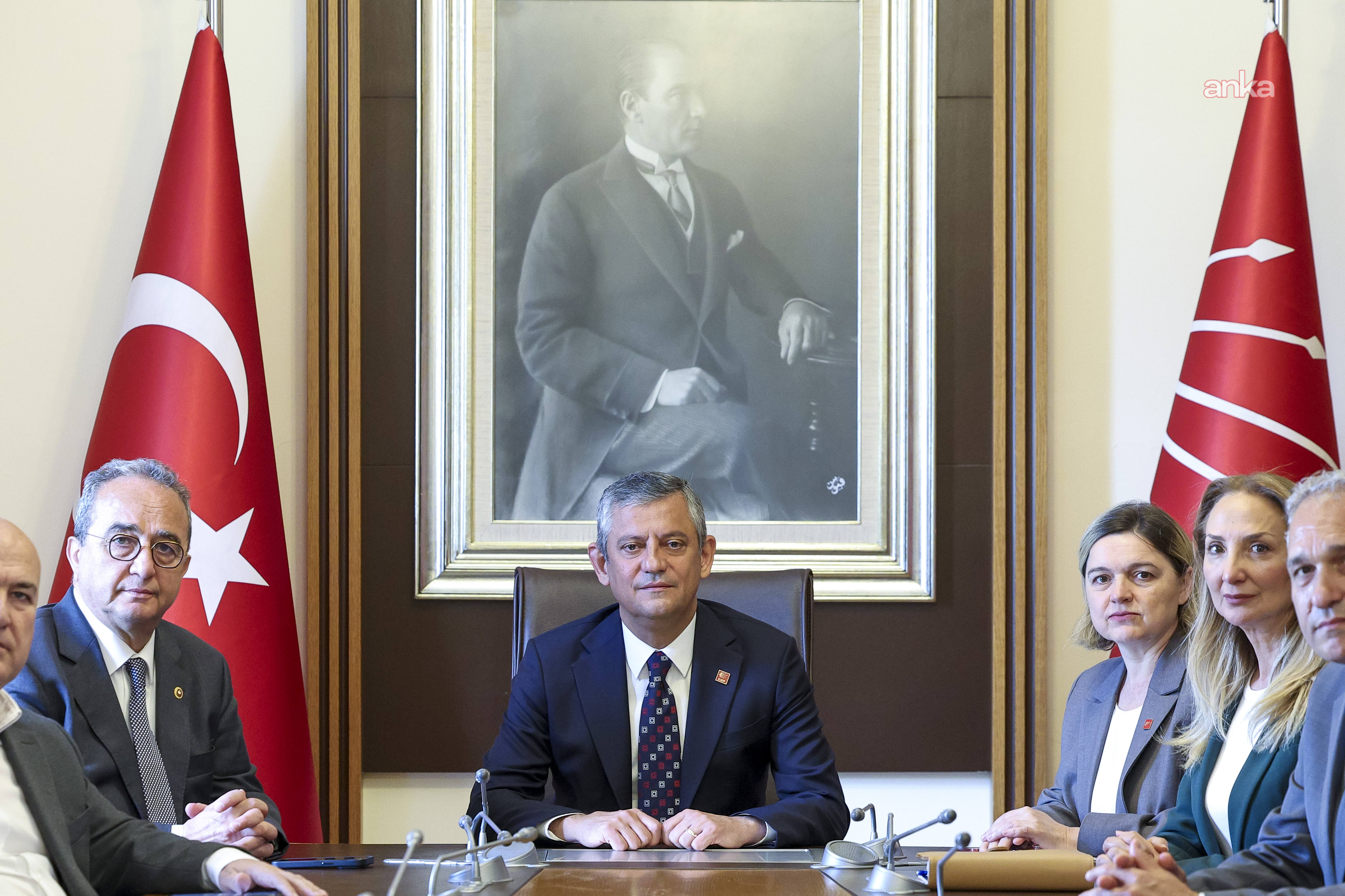 Özel: Faaliyetlere aynen devam