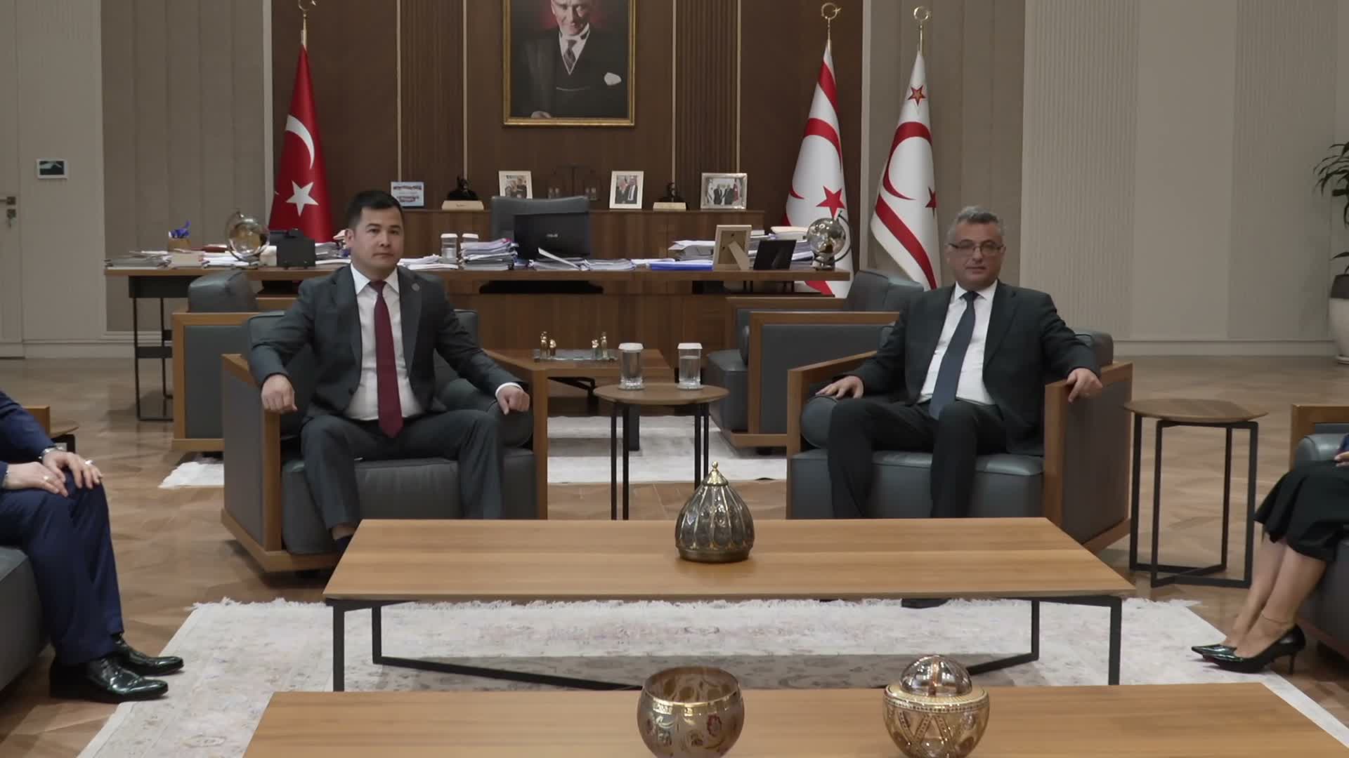 KKTC Cumhurbaşkanı Erhürman, Azerbaycan Dostluk Grubu Başkanları ve heyetlerini kabul etti