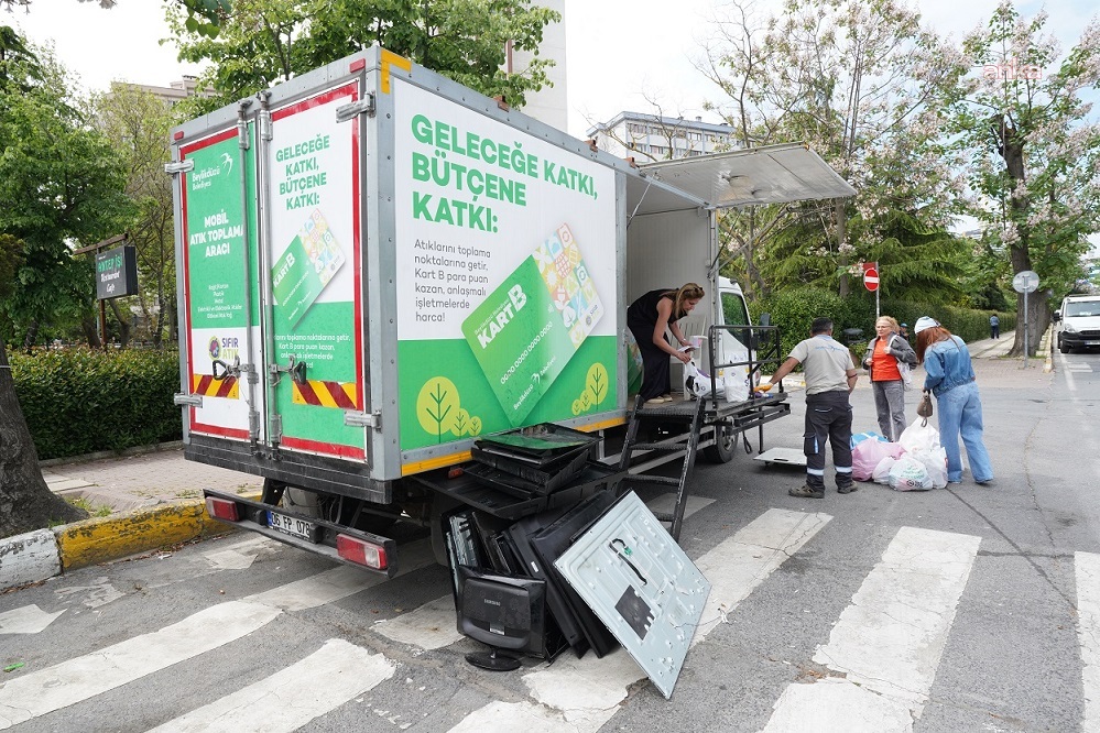Beylikdüzü Belediyesi'nin hayata geçirdiği Kart B ile 20 ton atık, ekonomiye kazandırıldı