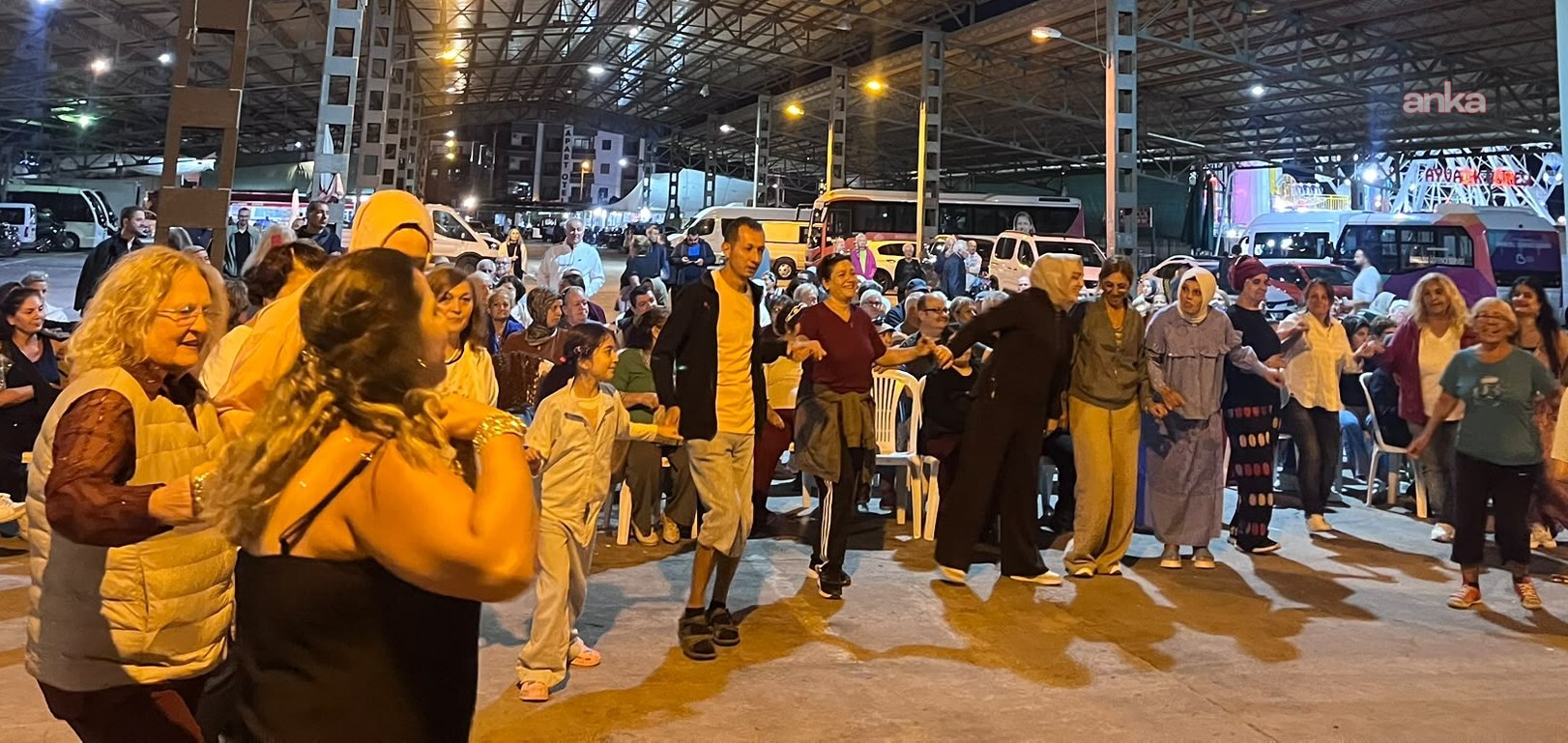 Ayvalık’ta "Engelliler Kültür, Sanat ve Spor Şenlikleri" renkli final gecesiyle sona erdi