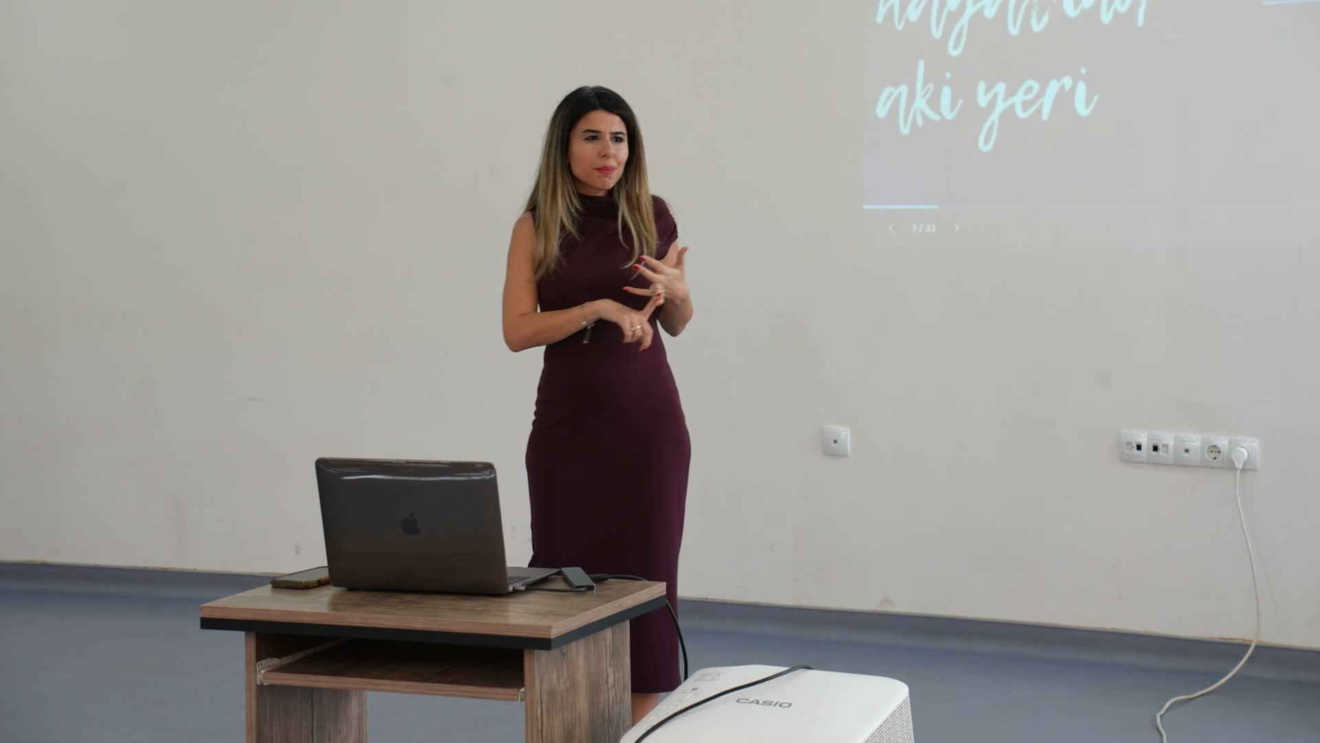 Mersin Büyükşehir Belediyesi'nden özel gereksinimli bireylerin ailelerine "Güvenli İnternet" semineri