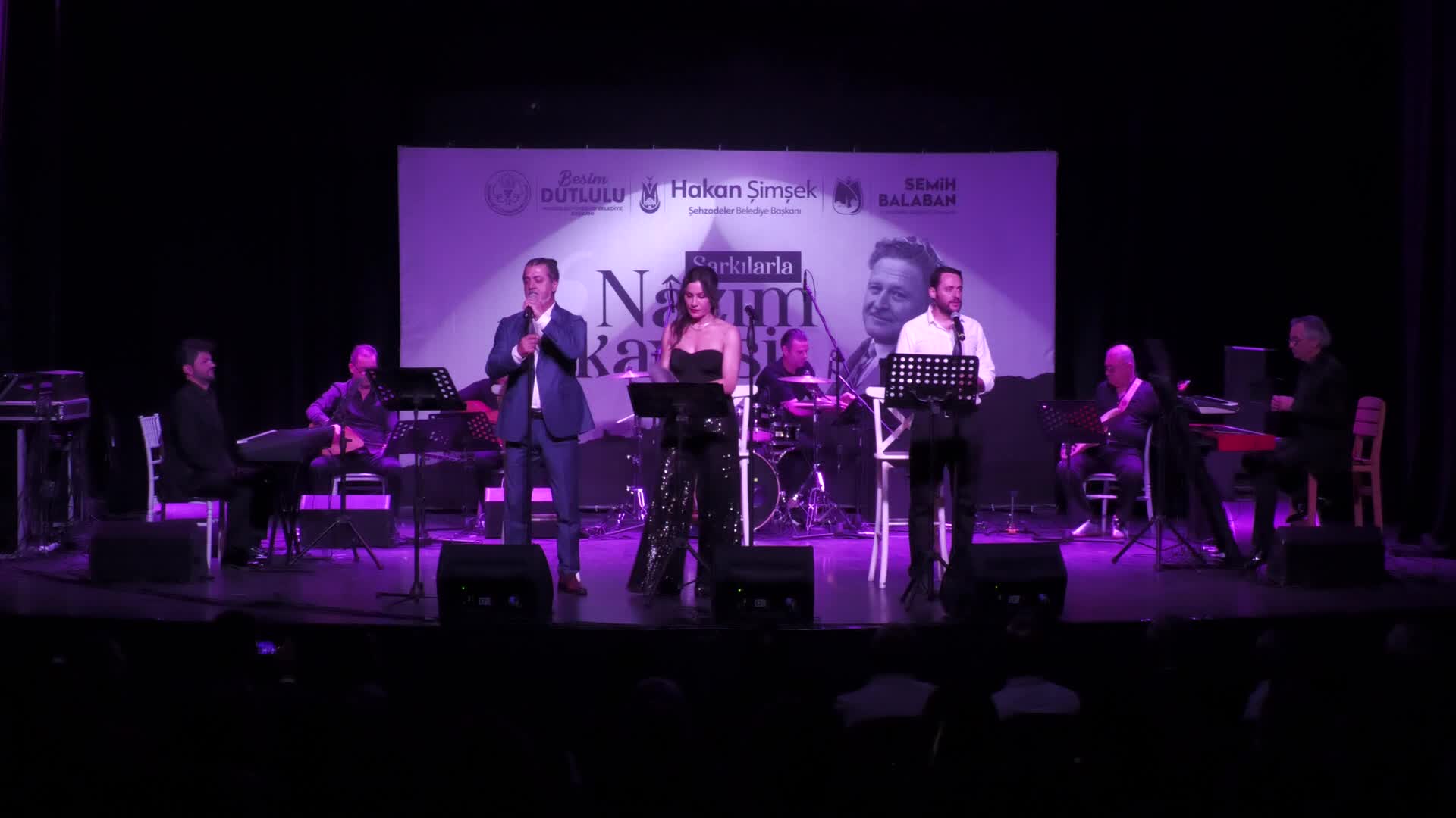 Nazım Hikmet, Manisa'da şiirler ve şarkılarla anıldı