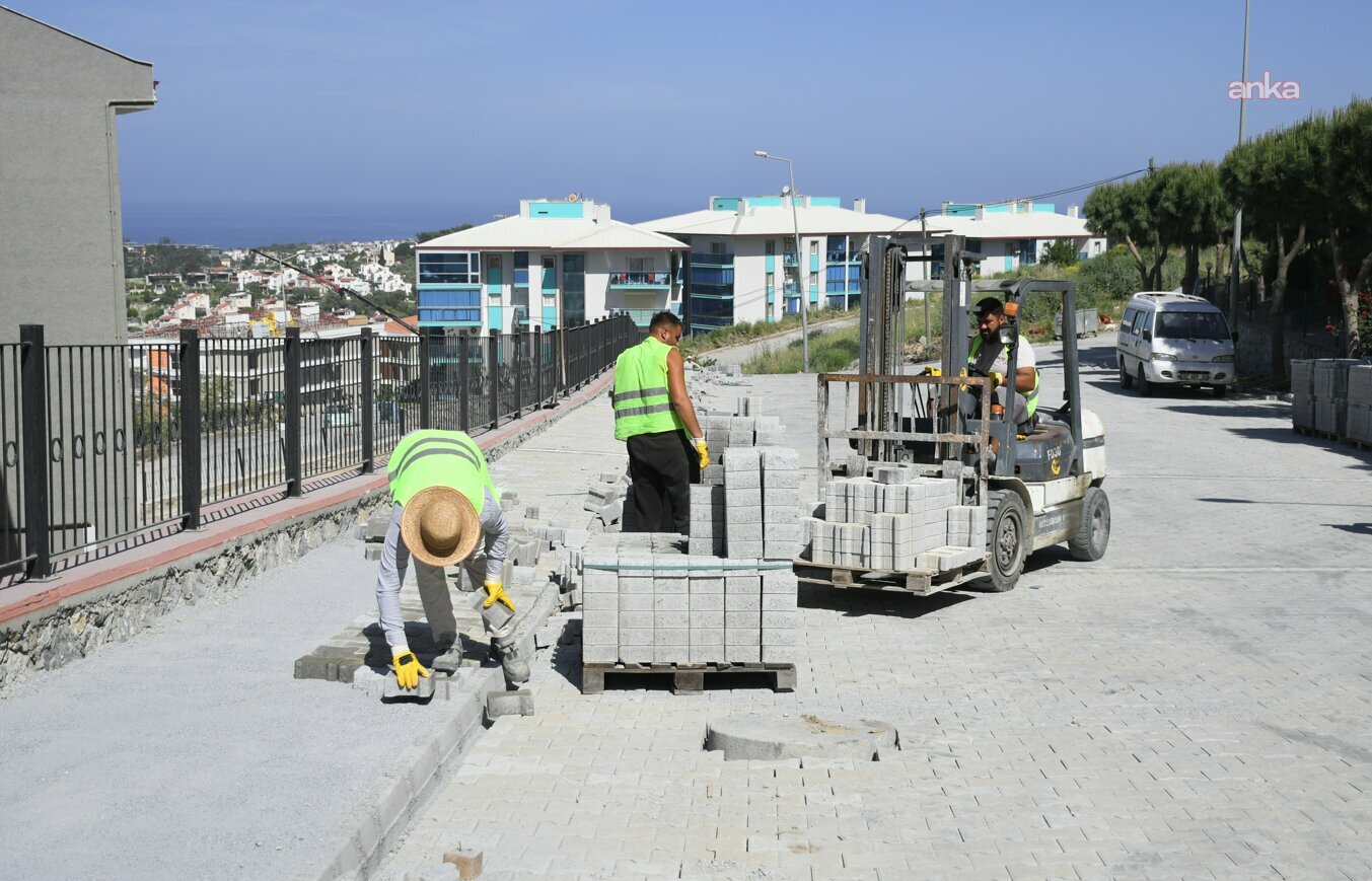Kuşadası Belediyesi, Değirmendere'deki yol çalışmasında sona yaklaşıyor