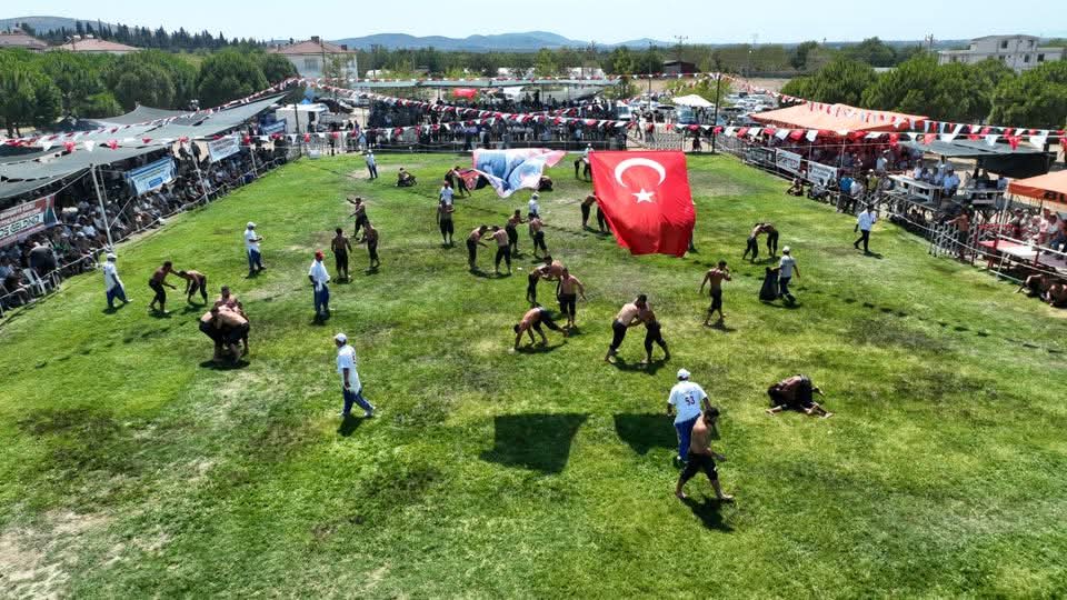 Burhaniye-Kızıklı Yağlı Pehlivan Güreşleri 17 Temmuz'da başlıyor