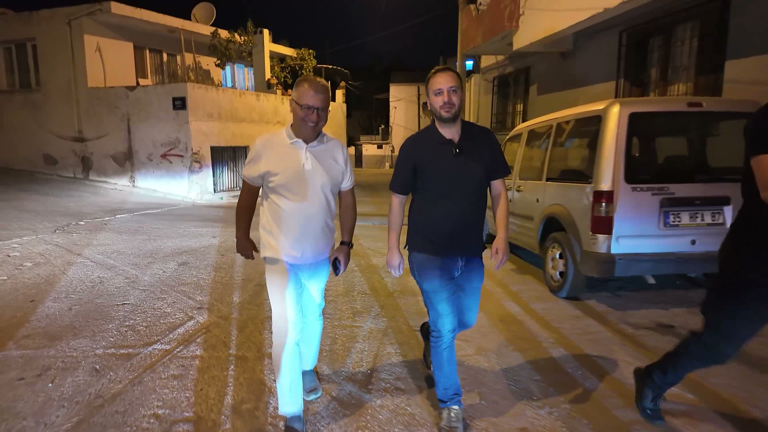 Bornova Çamdibi’nde altyapı hamlesi... 280 sokak asfaltla buluşuyor