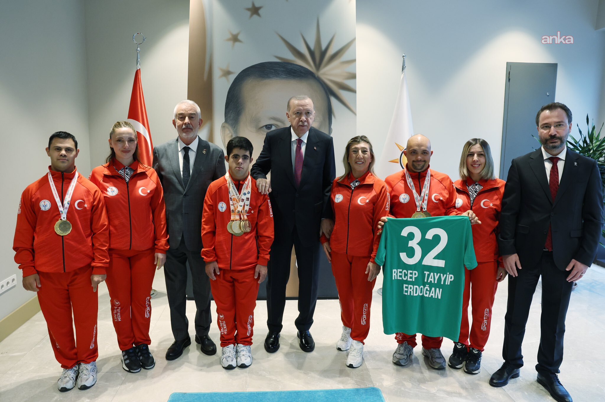 Cumhurbaşkanı Erdoğan, özel sporcular ve federasyon temsilcileriyle bir araya geldi